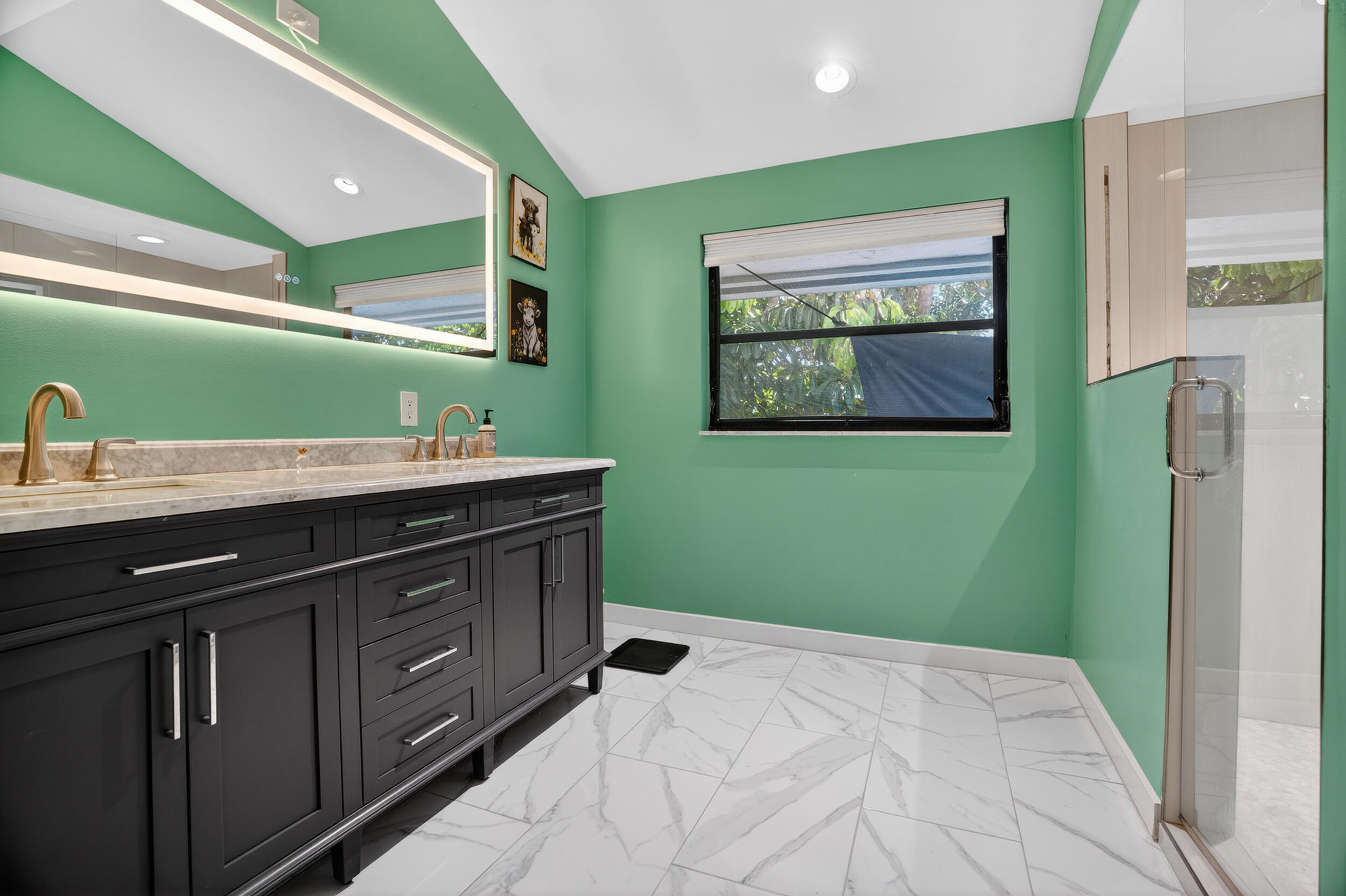 MARINERS WAY - Residential