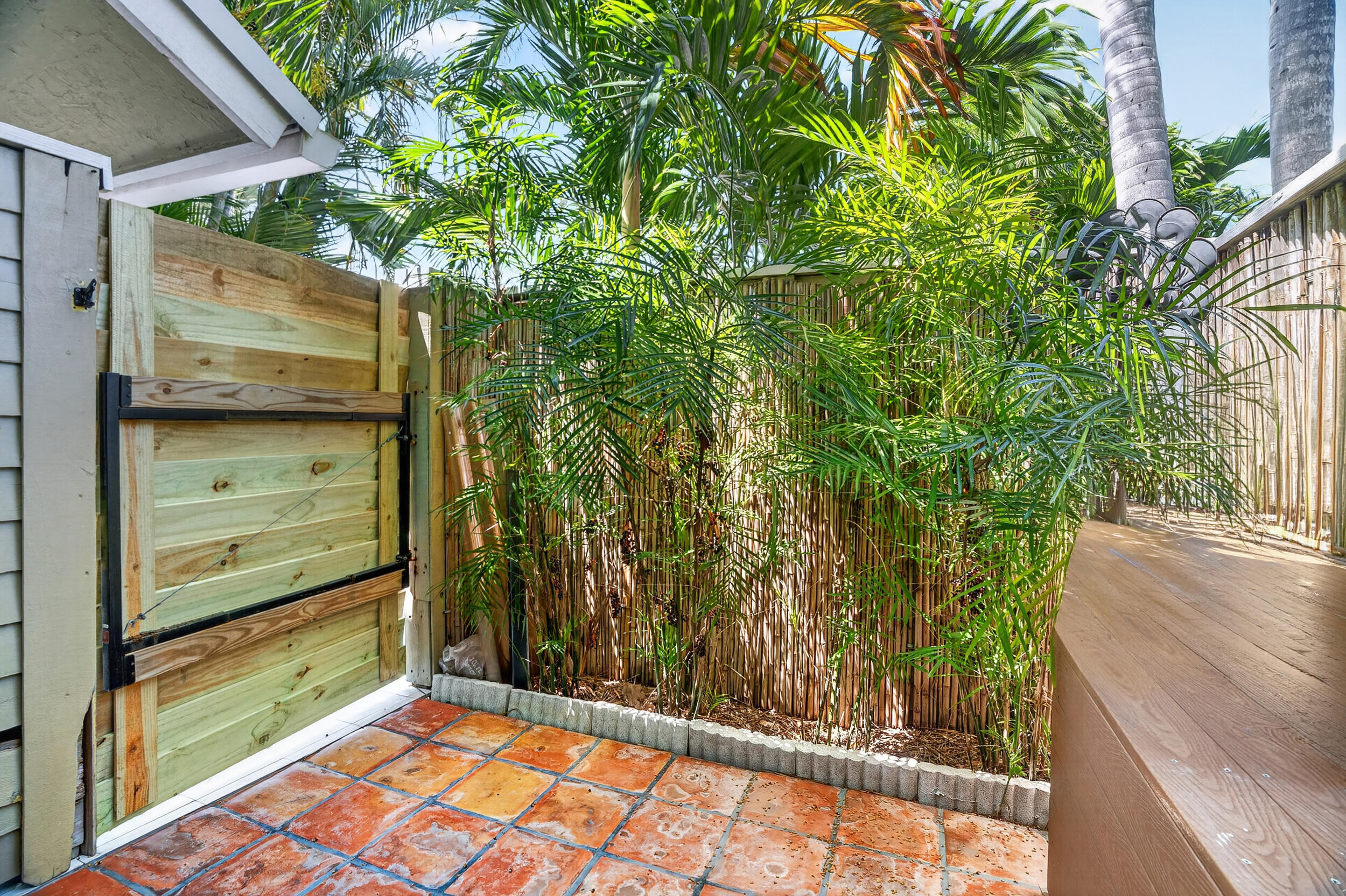 MARINERS WAY - Residential