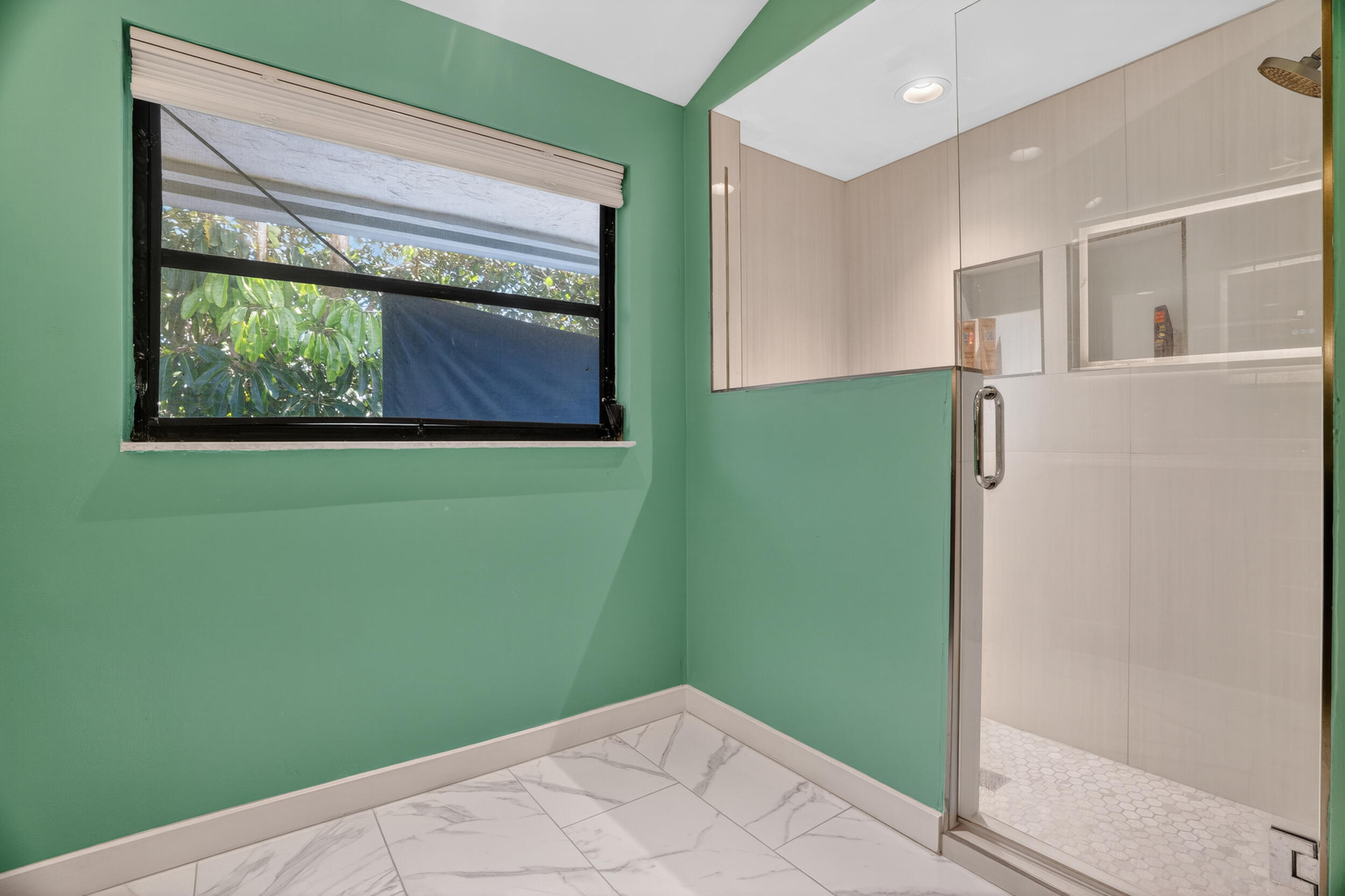 MARINERS WAY - Residential