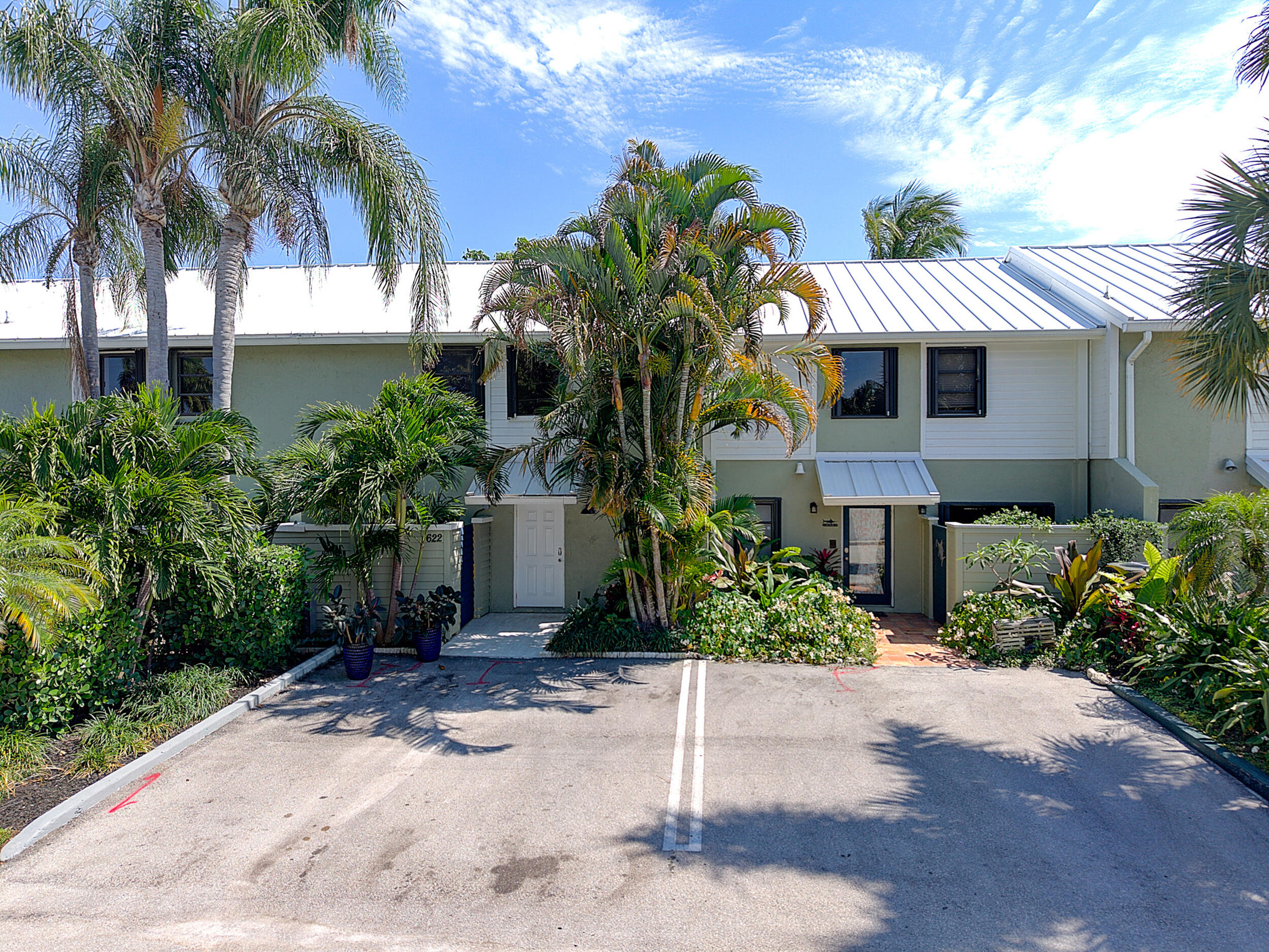 MARINERS WAY - Residential
