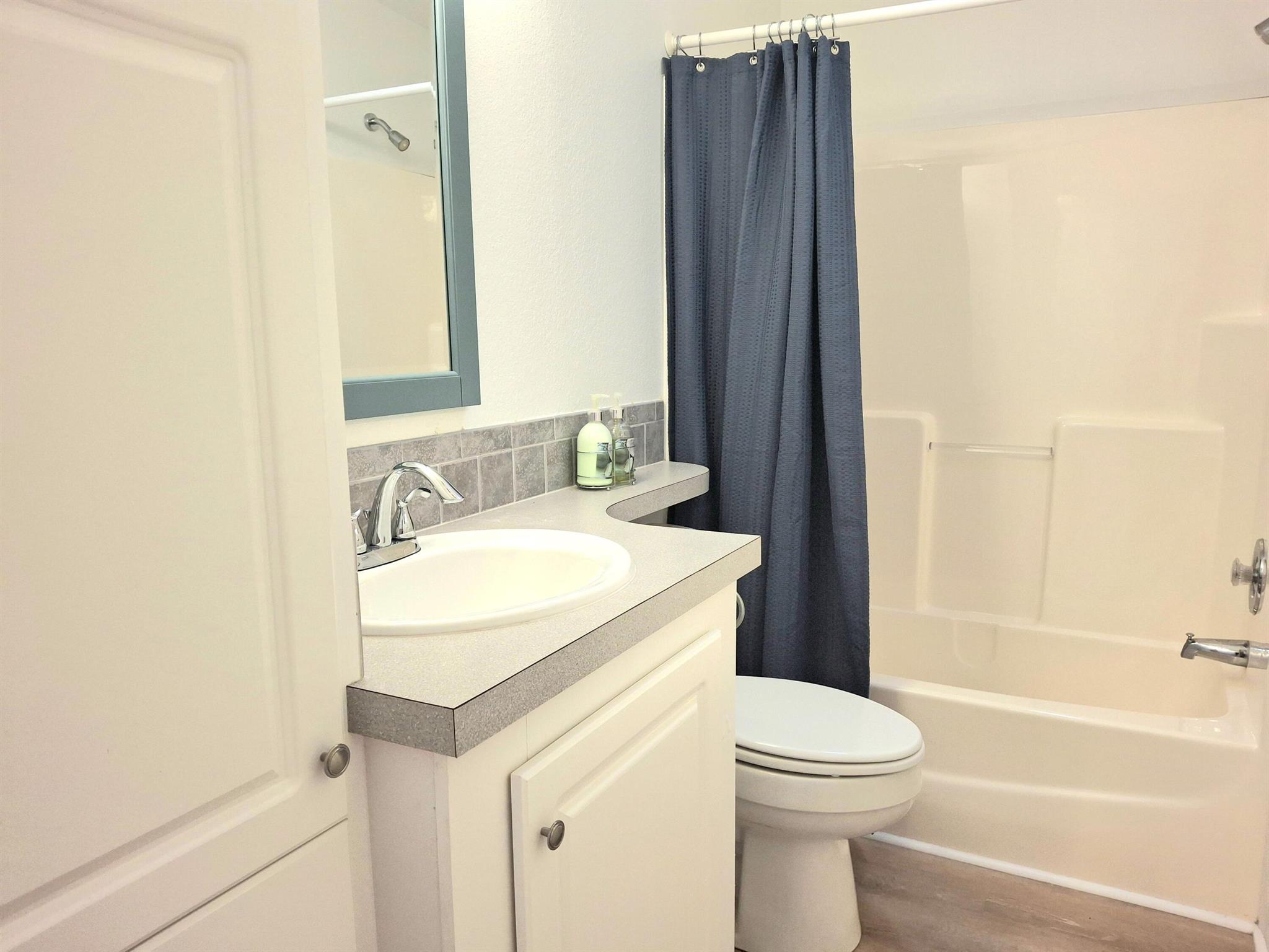 EAGLE'S RETREAT AT SAVANN - Residential