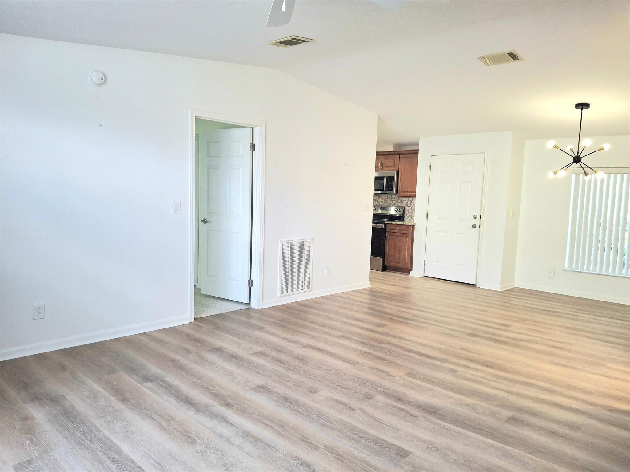 EAGLE'S RETREAT AT SAVANN - Residential