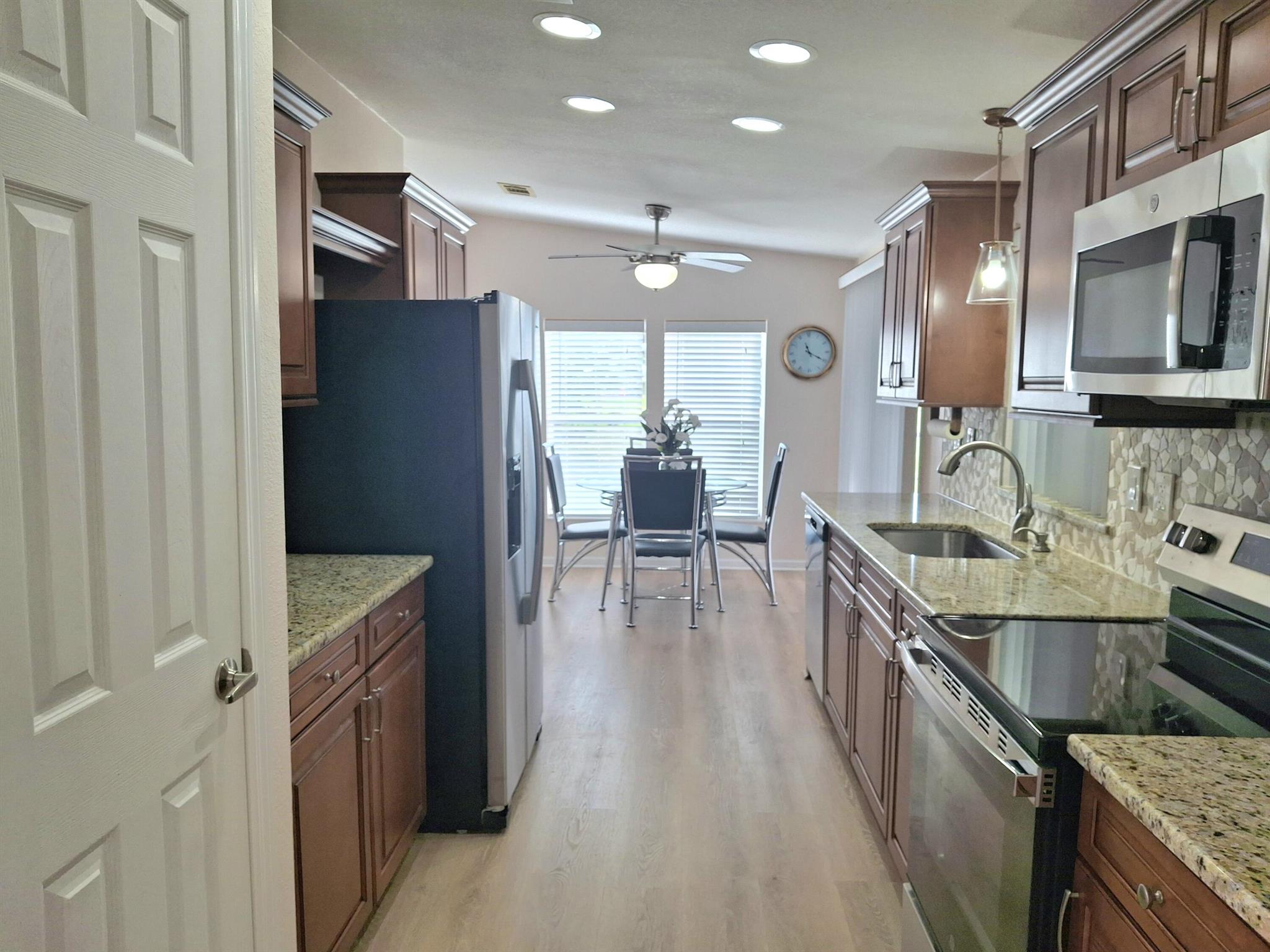 EAGLE'S RETREAT AT SAVANN - Residential