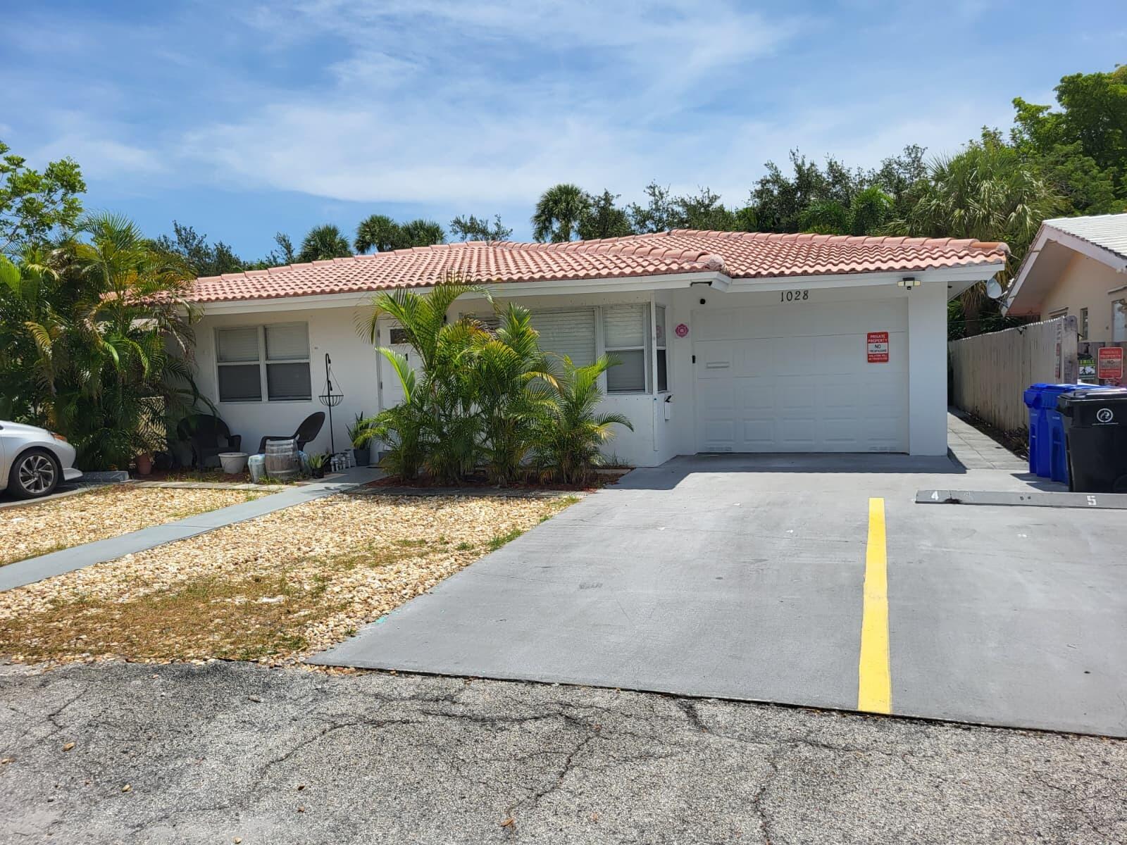 1028 NE 10TH Avenue 1-4