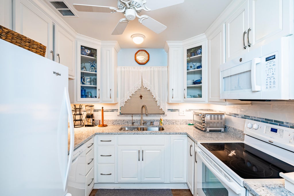 Photo of 102 Royal Oak Drive #101, Vero Beach, FL 32962 (MLS # R11110238)