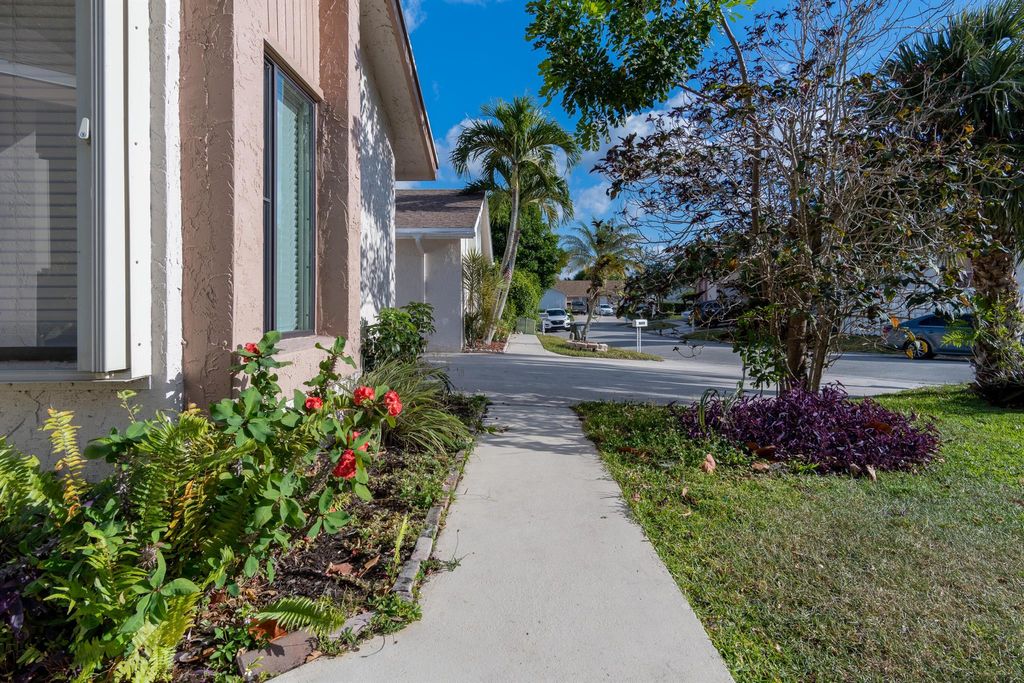 Photo of 9679 Sunny Isles Circle, Boca Raton, FL 33428 (MLS # R11056181)