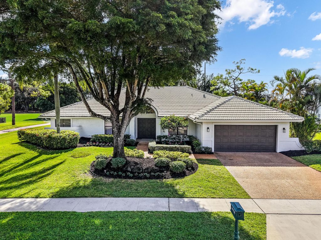 Photo of 10726 Boca Woods Lane, Boca Raton, FL 33428 (MLS # R11037611)