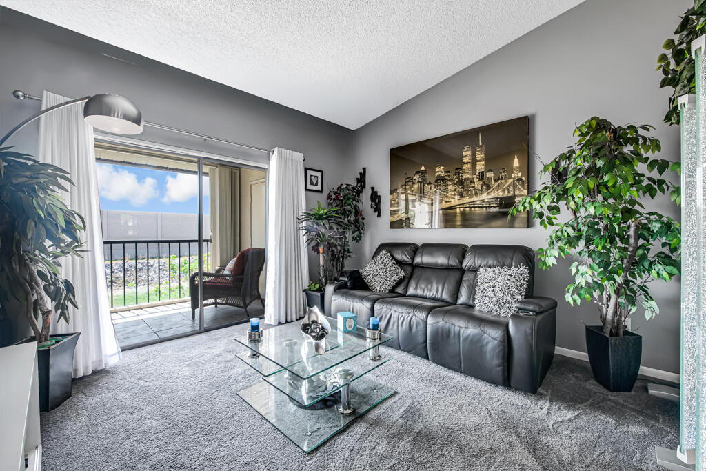 GARDENS OF WILLOW BEND CONDOS - Residential