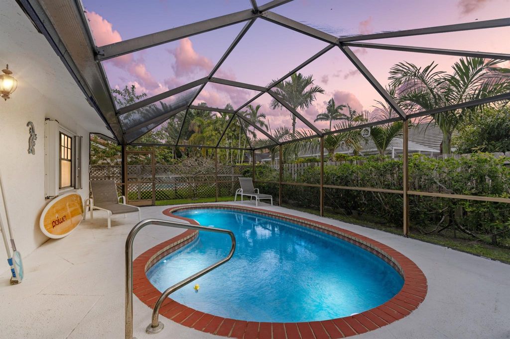Photo of 7414 Rosewood Circle, Boca Raton, FL 33487 (MLS # R11084245)