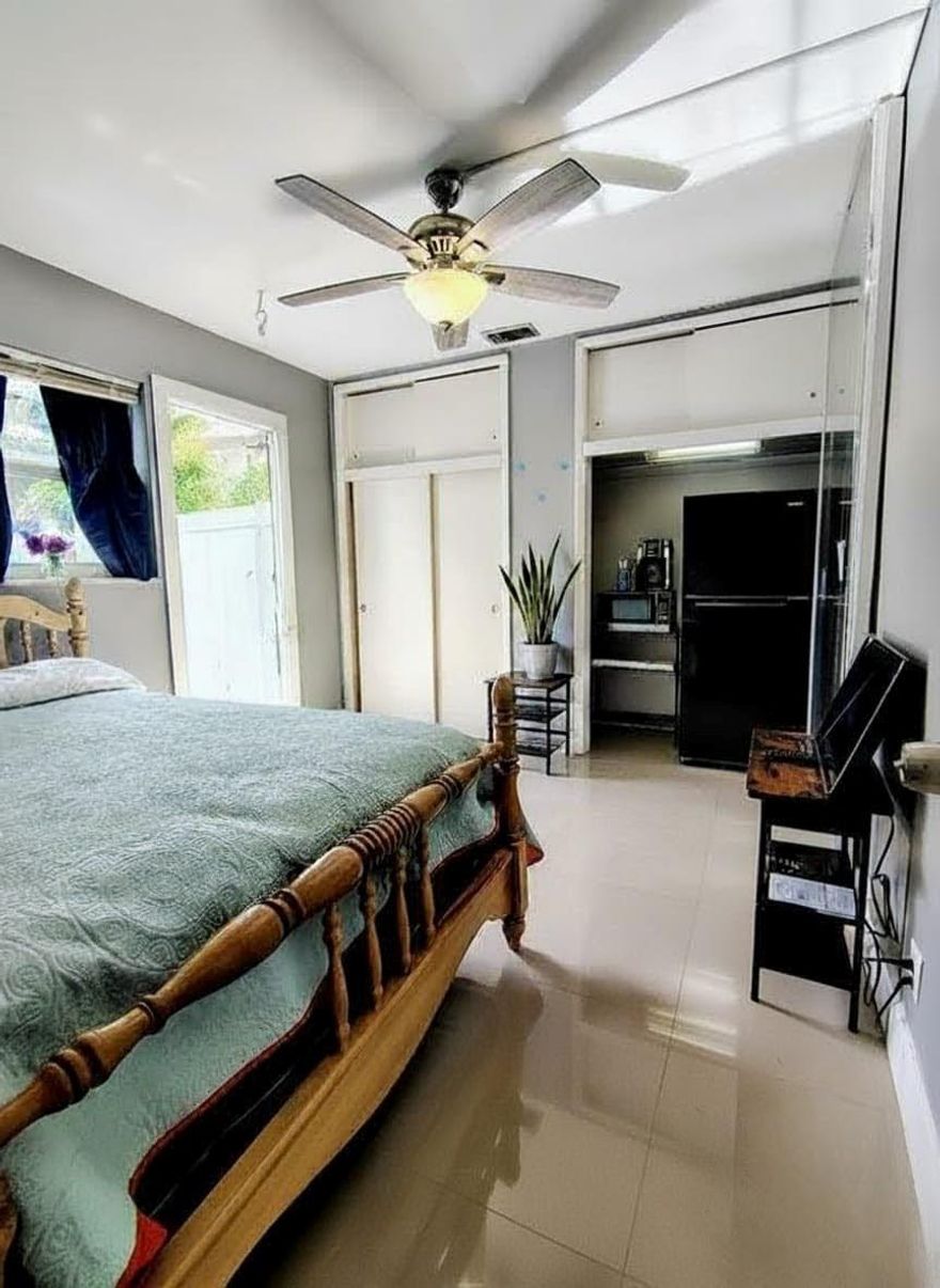 Cozy efficiency in the heart of Hollywood! This well-maintained unit offers a private entrance, full bathroom, tile flooring, and on-site parking. Conveniently located just minutes from Downtown Hollywood, Memorial Regional Hospital, shopping, dining, and public transportation. Enjoy being only 10 minutes from the Seminole Hard Rock Hotel & Casino and 15 minutes from Hollywood Beach and the famous Broadwalk. All utilities are included with the unit, plus a Roku Smart TV for easy streaming. No HOA – fast approval! Available for 6-month or 12-month lease.