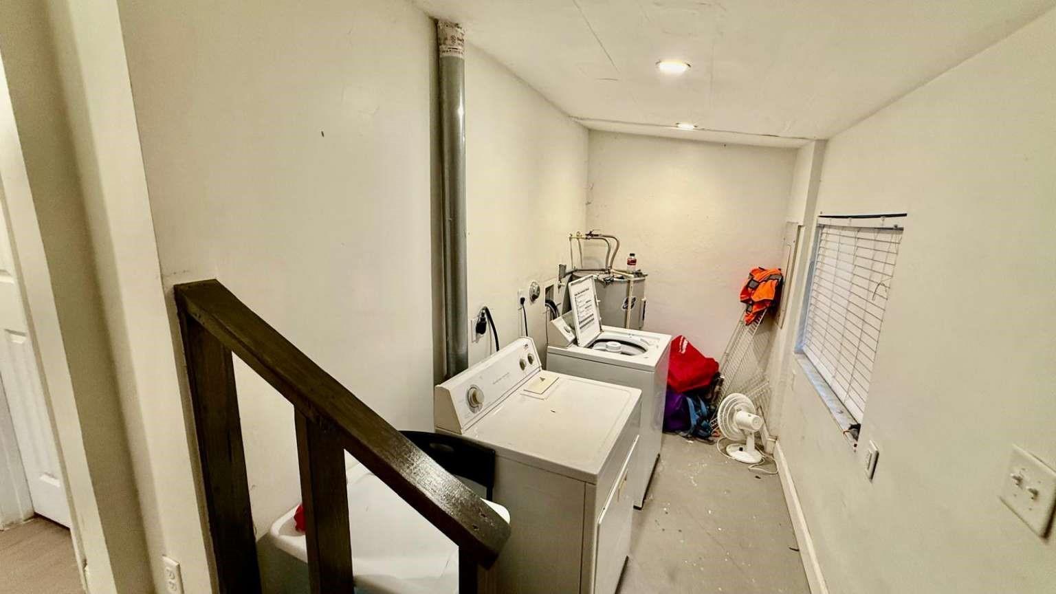 Hollywood View 12-47 B - Residential Income