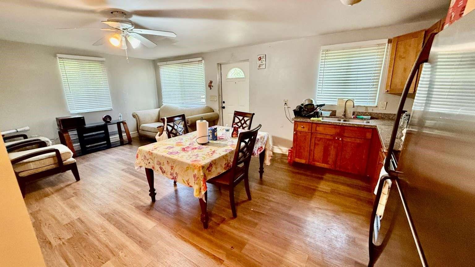 Hollywood View 12-47 B - Residential Income