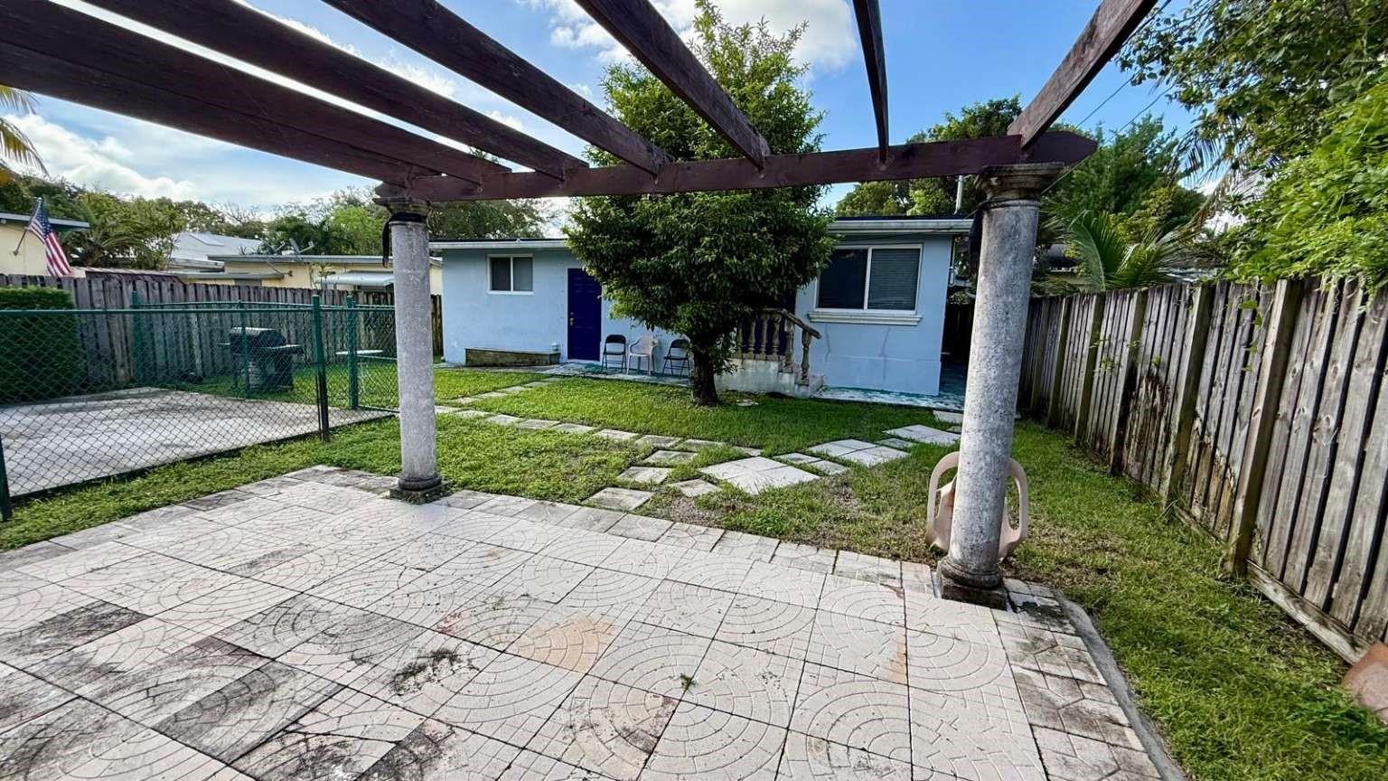 1935 Fletcher St A & B