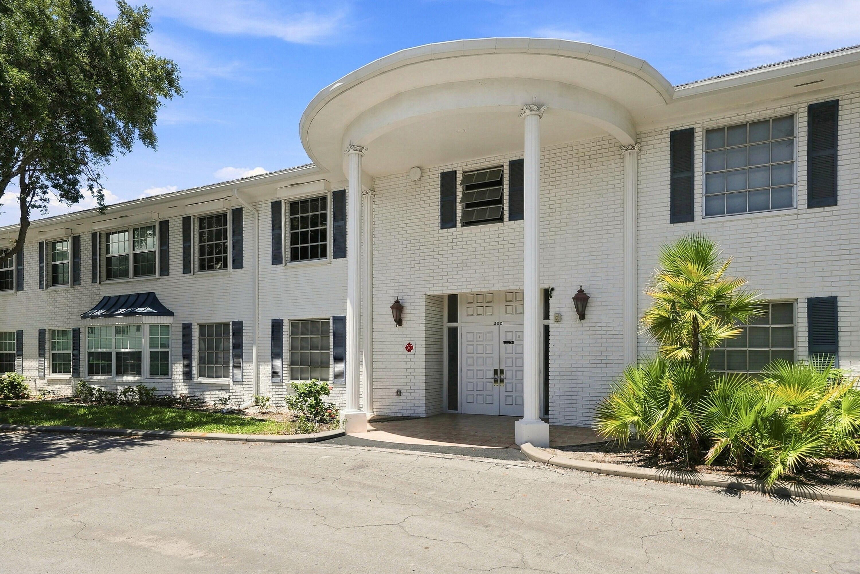 2211 NE 67TH Street 1102