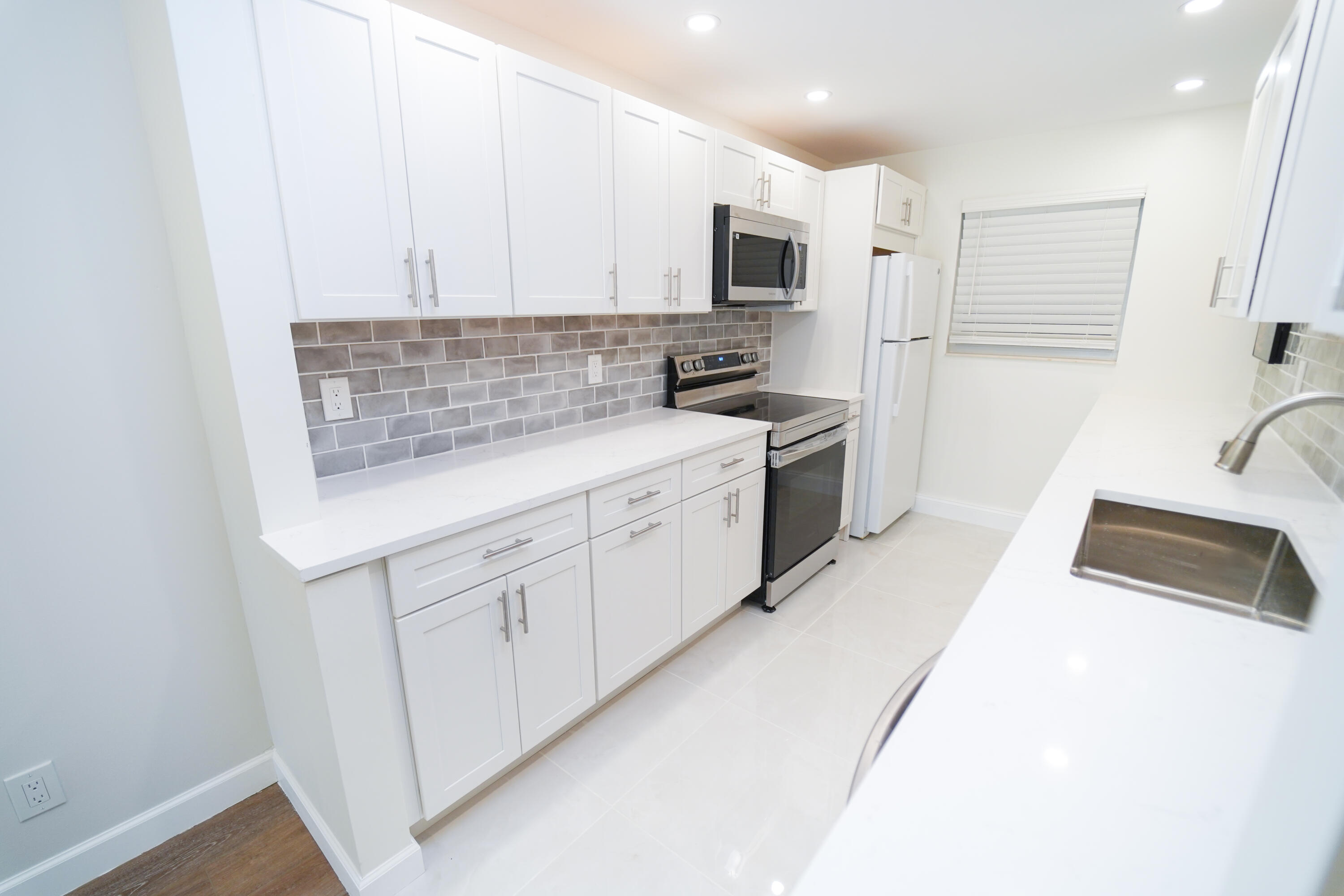 SABAL PINE CONDO - Residential Lease