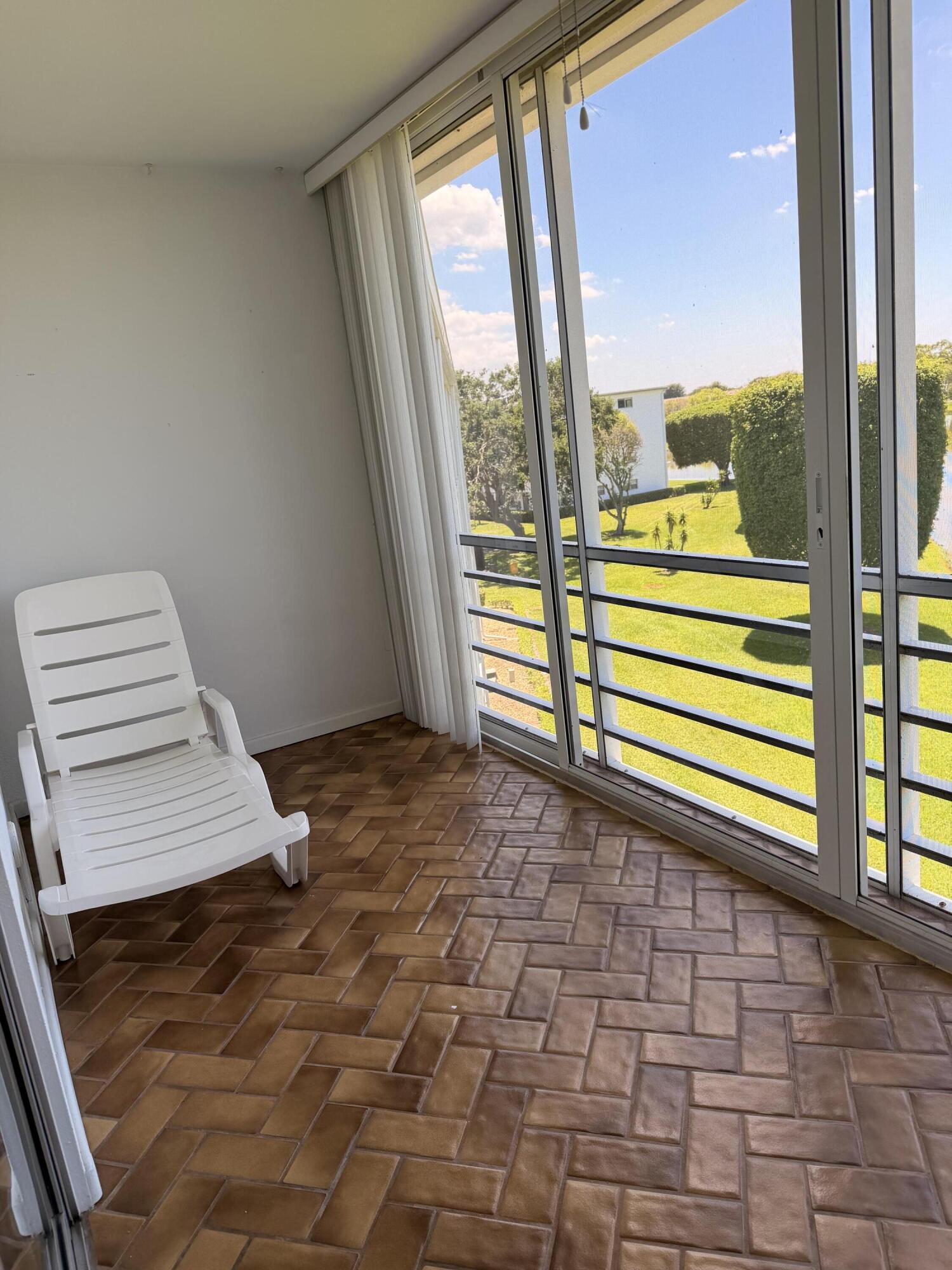CORNWALL AT CENTURY VILLAGE CONDO - Residential Lease