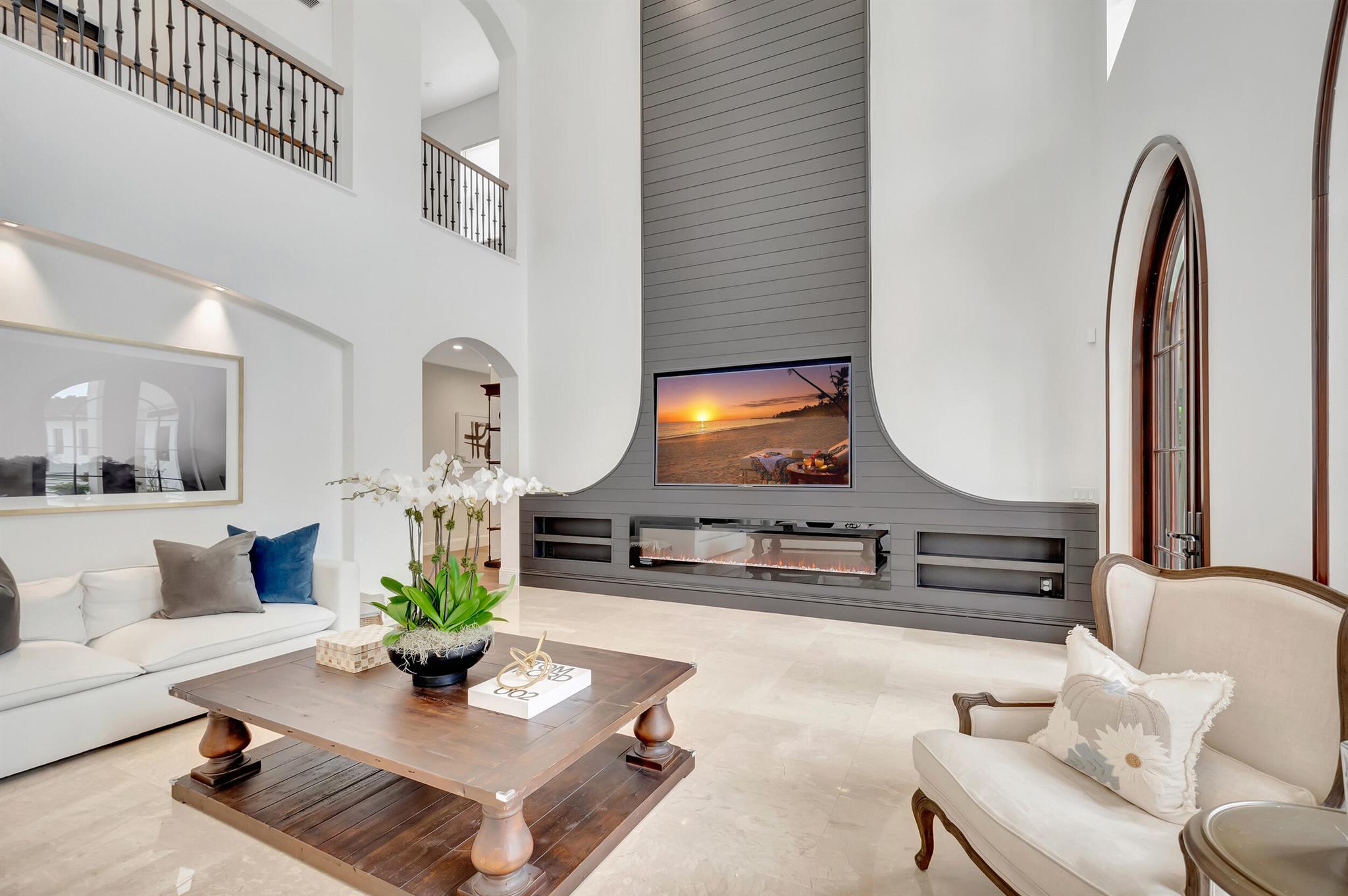 BONIELLOS ACRES - Residential