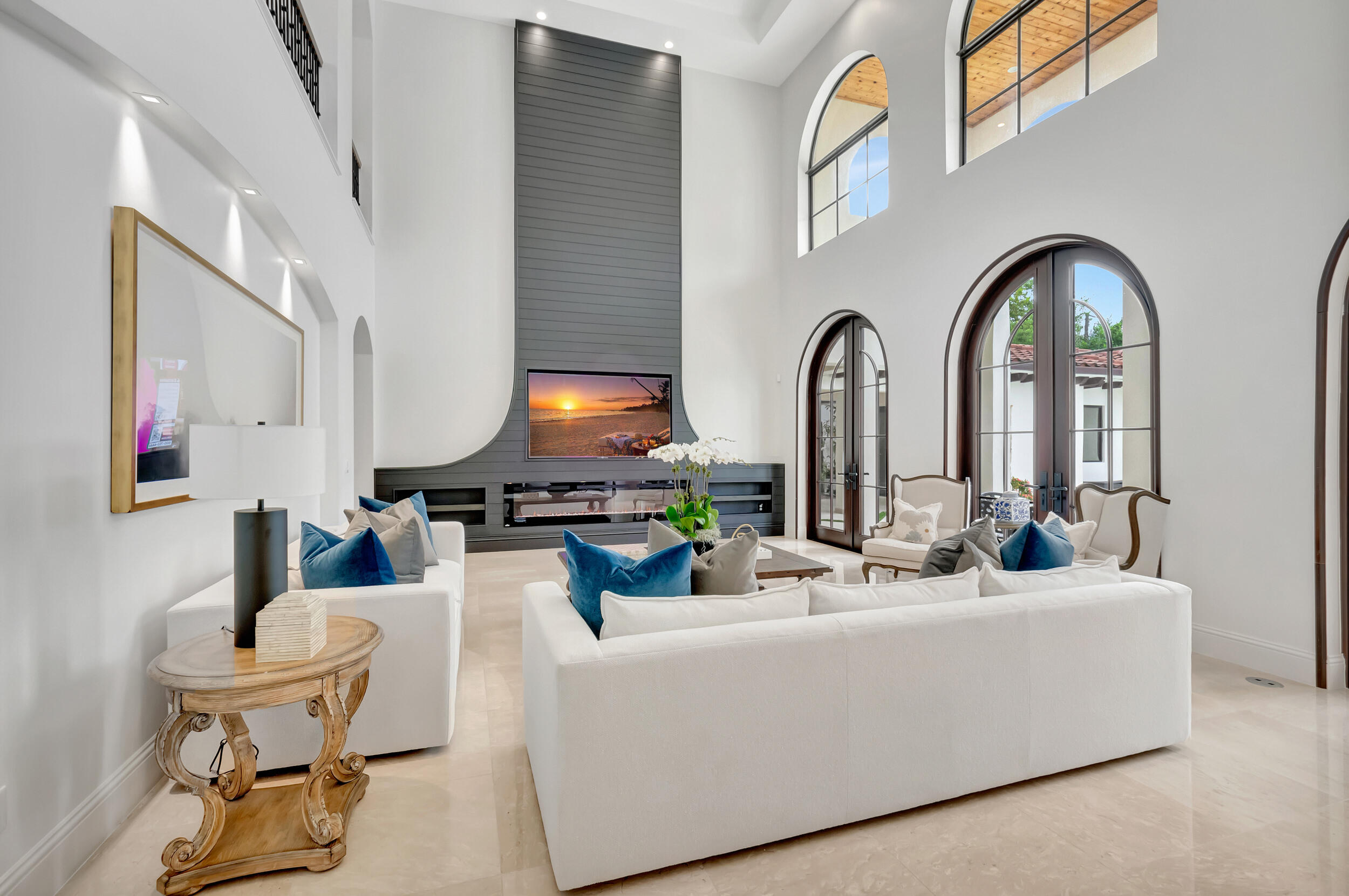 BONIELLOS ACRES - Residential