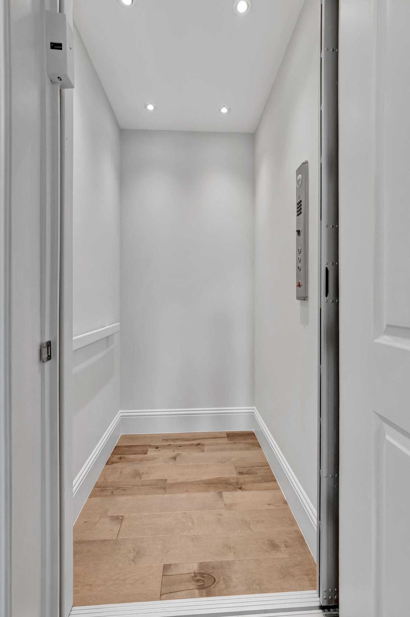 BONIELLOS ACRES - Residential