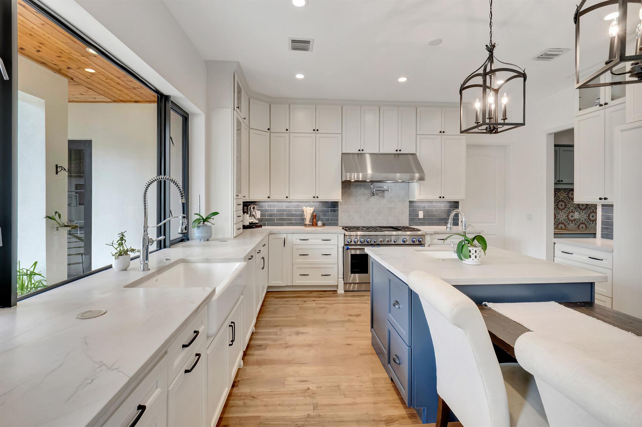 BONIELLOS ACRES - Residential