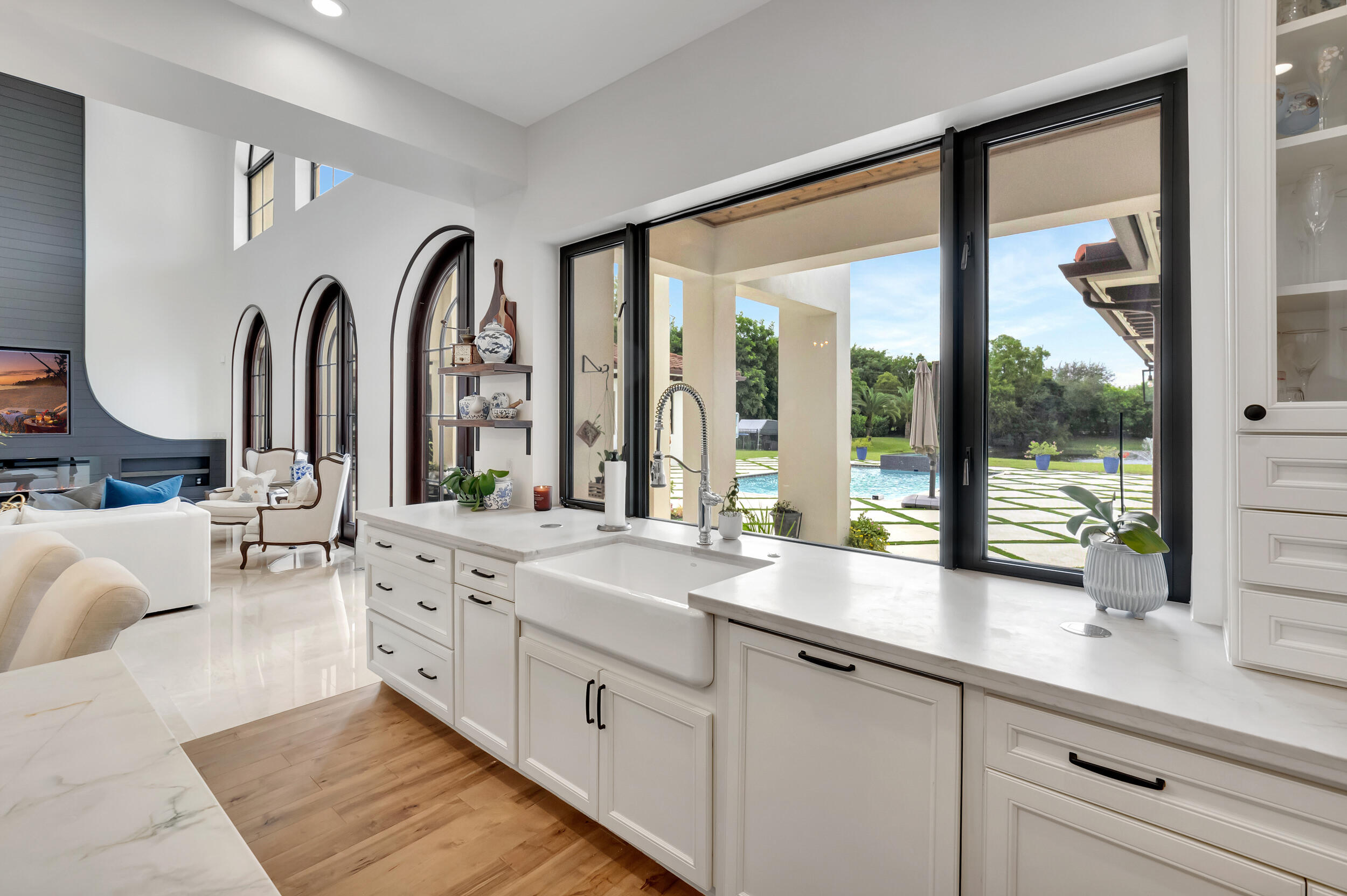 BONIELLOS ACRES - Residential