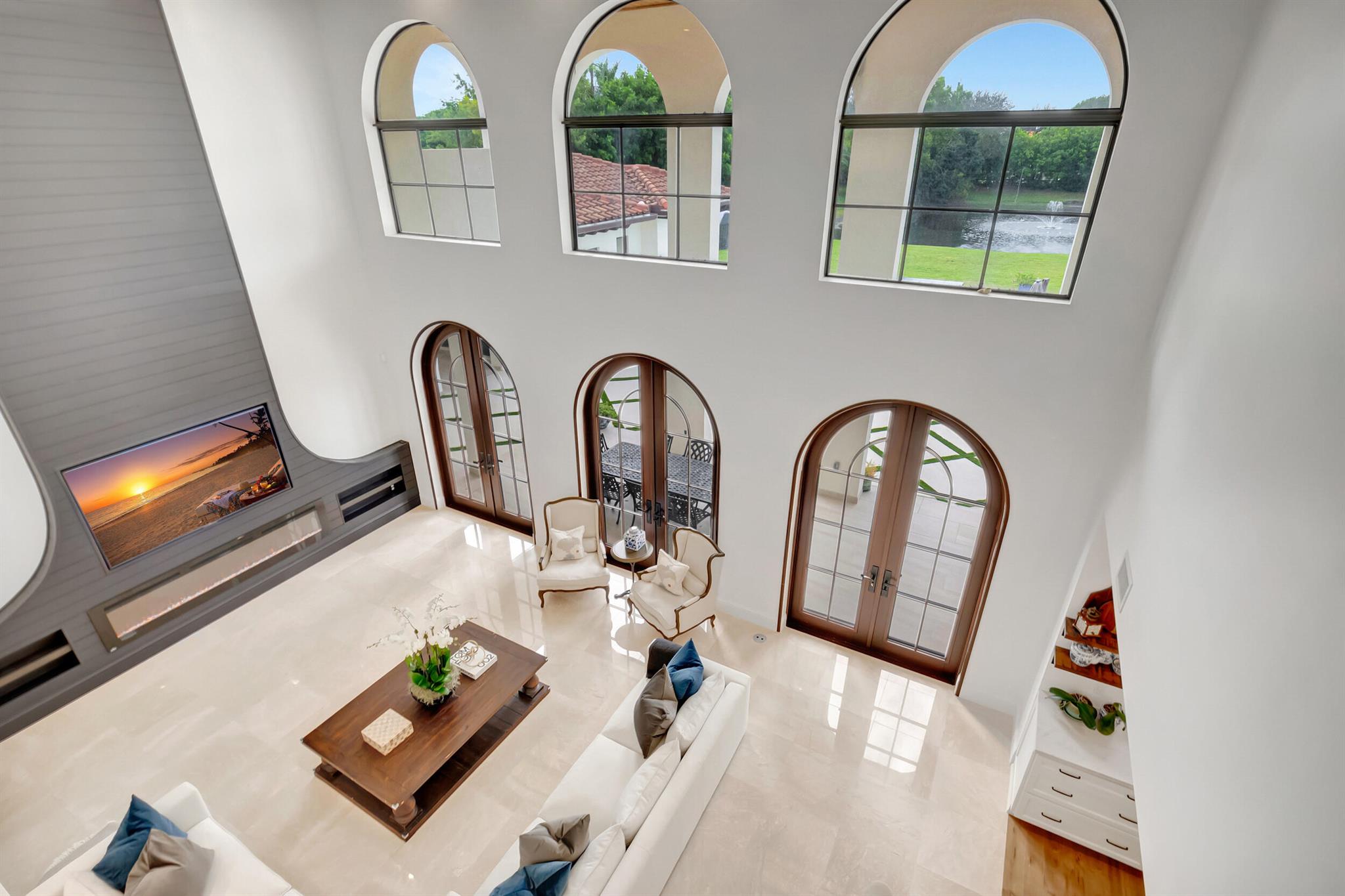 BONIELLOS ACRES - Residential