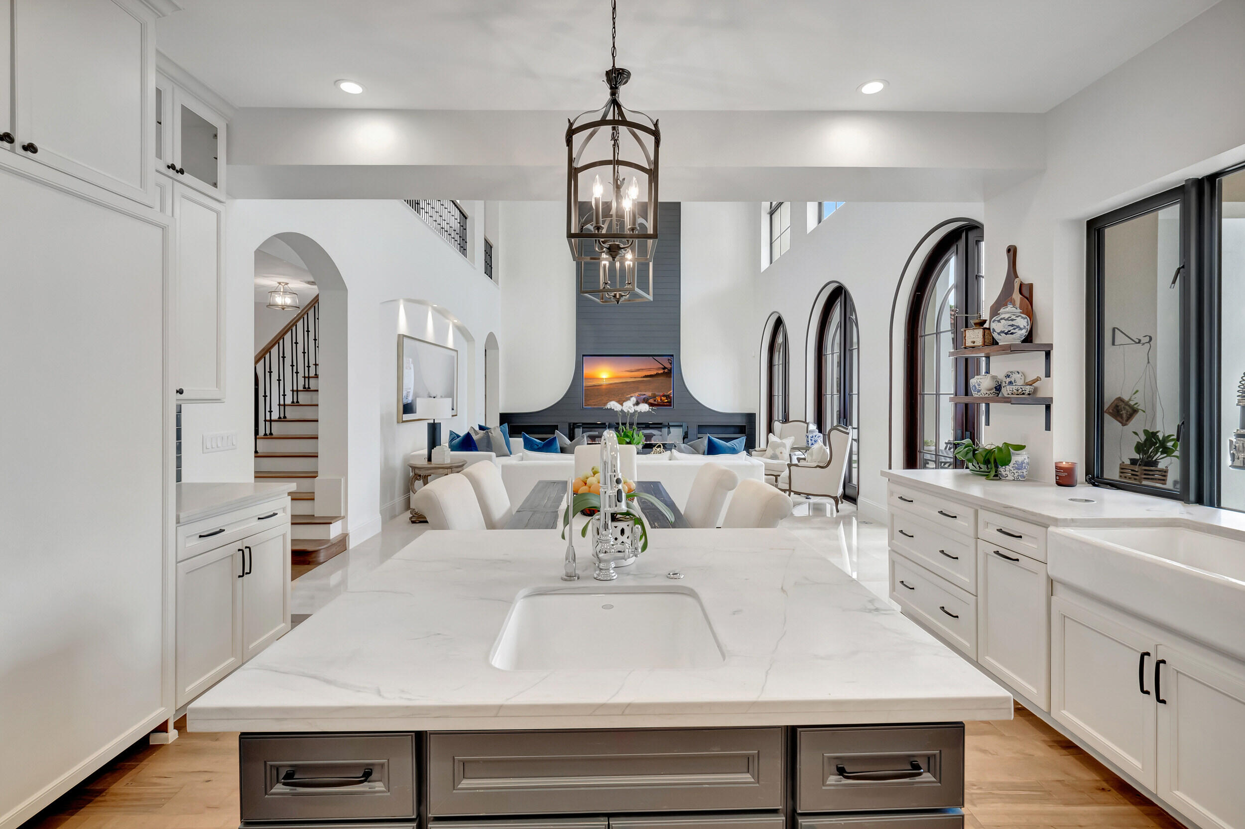 BONIELLOS ACRES - Residential