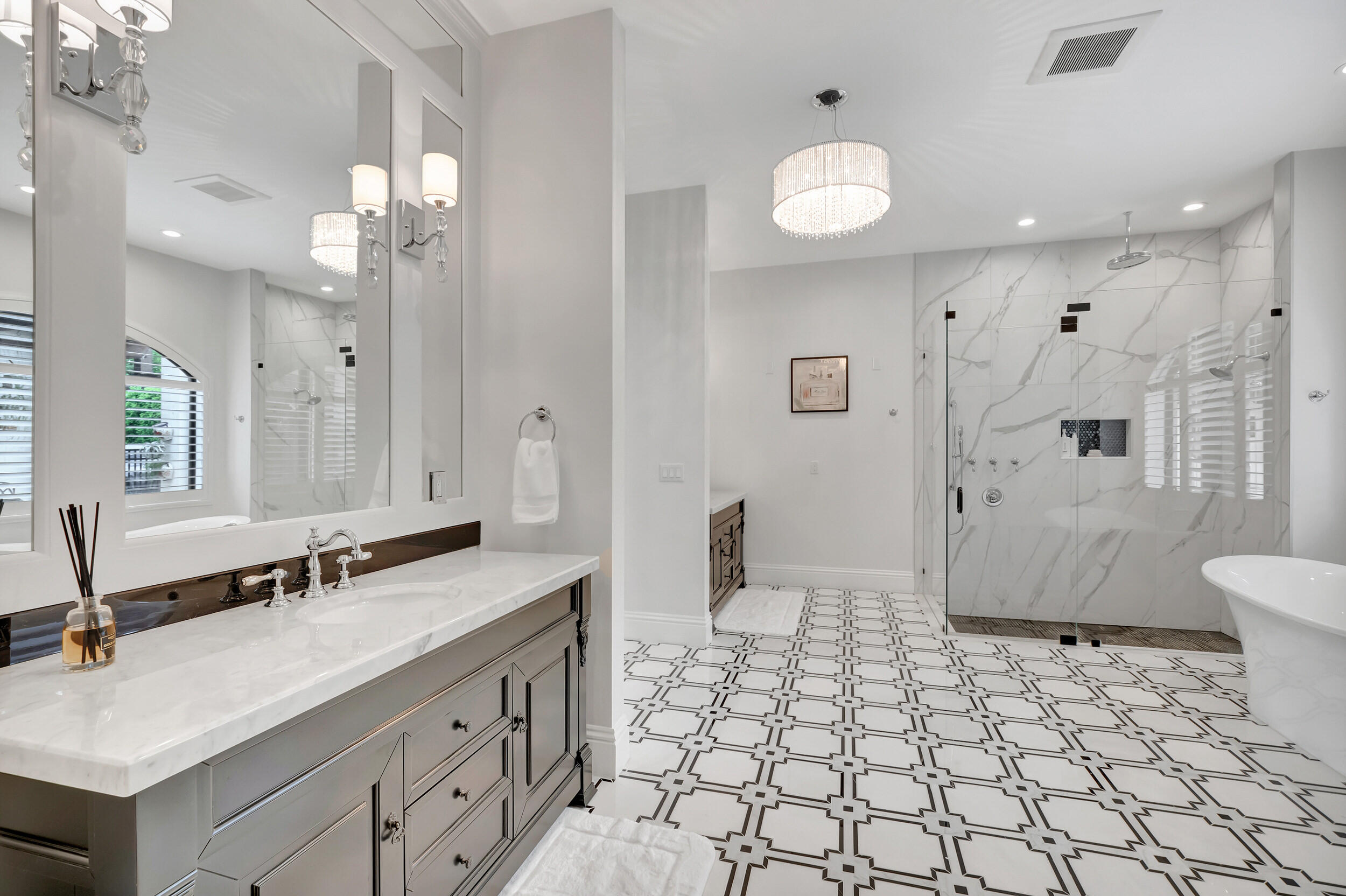 BONIELLOS ACRES - Residential