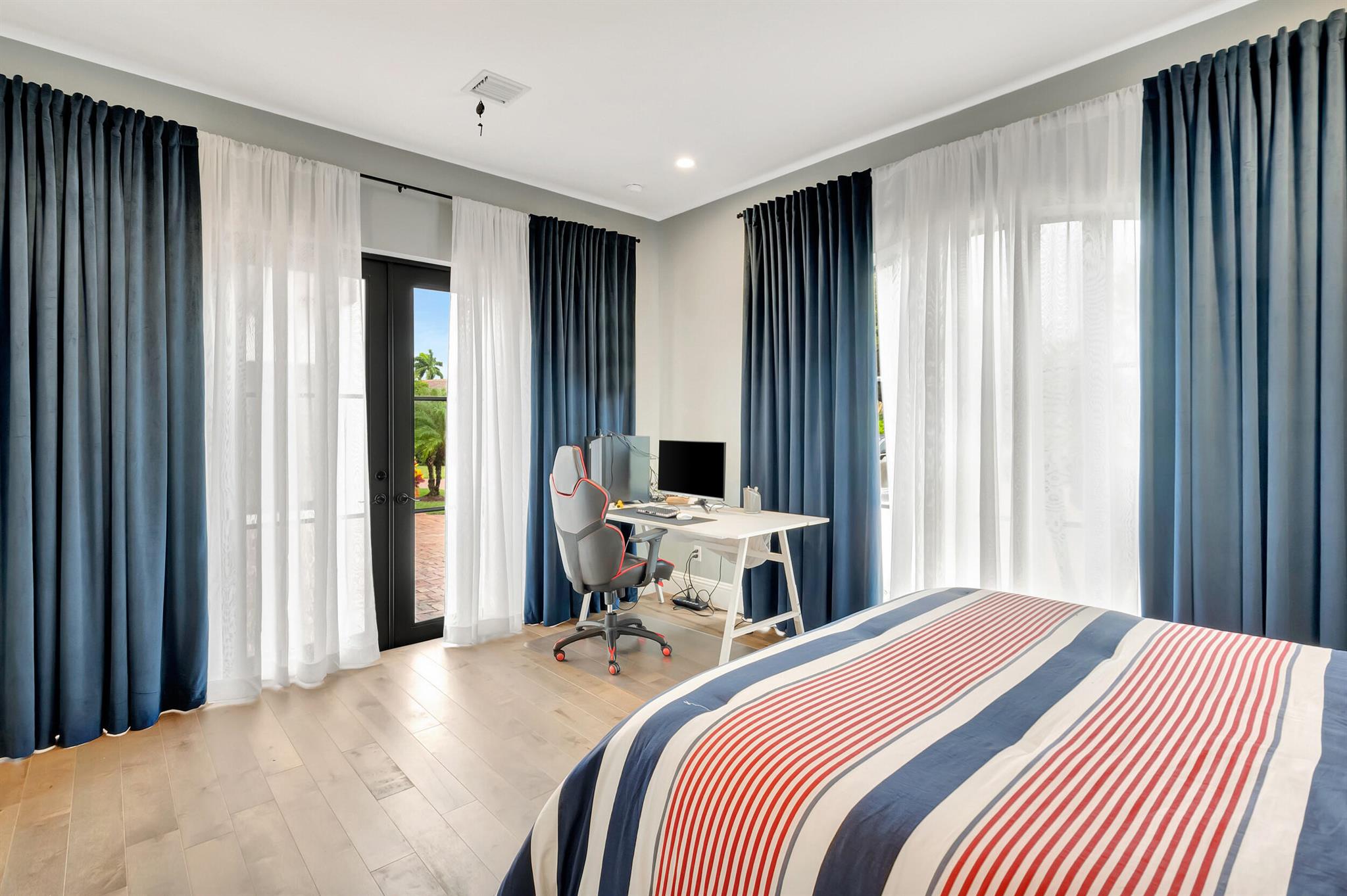 BONIELLOS ACRES - Residential