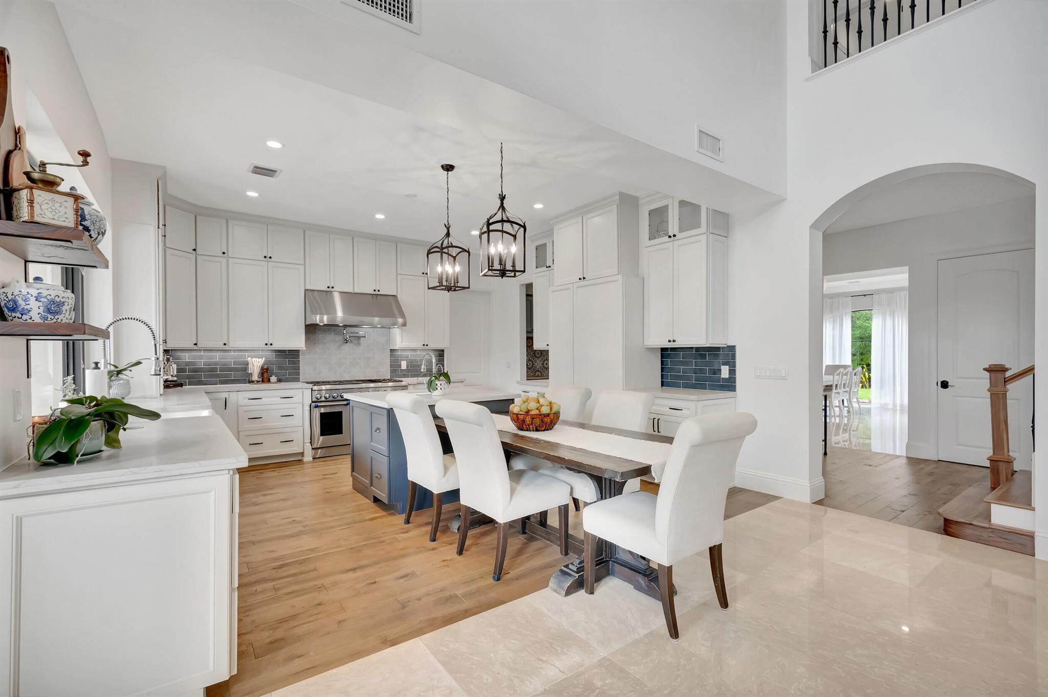 BONIELLOS ACRES - Residential