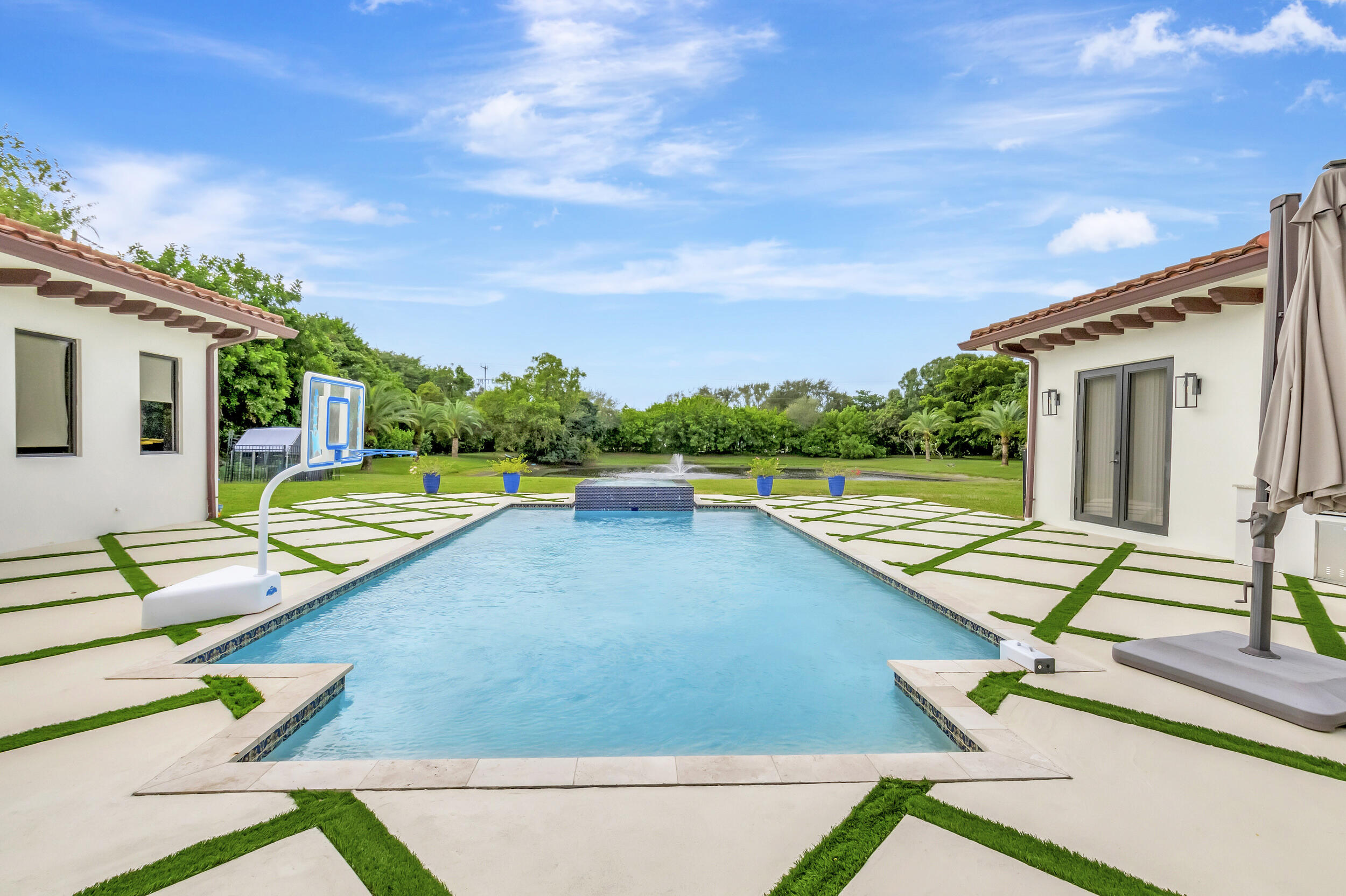 BONIELLOS ACRES - Residential