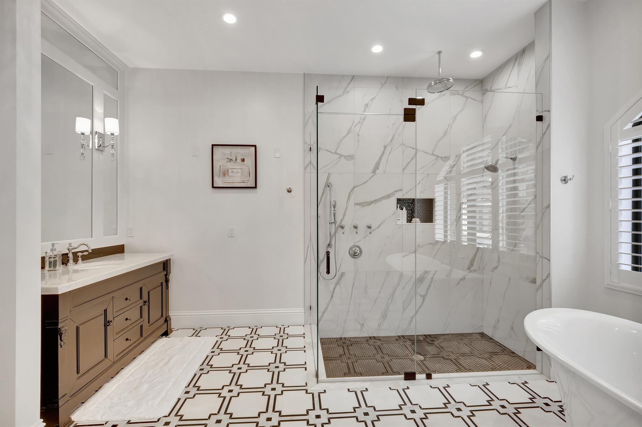 BONIELLOS ACRES - Residential