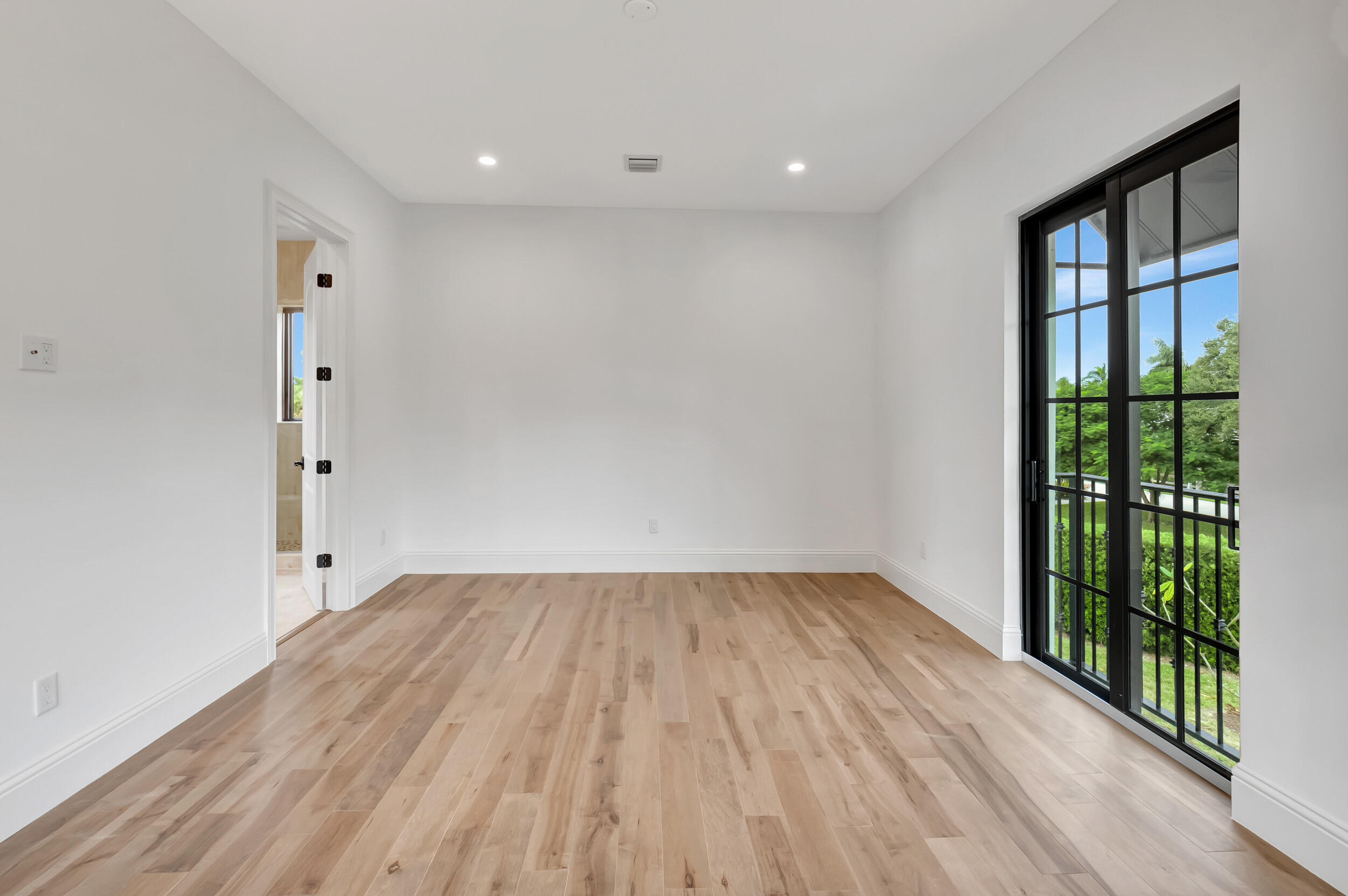 BONIELLOS ACRES - Residential