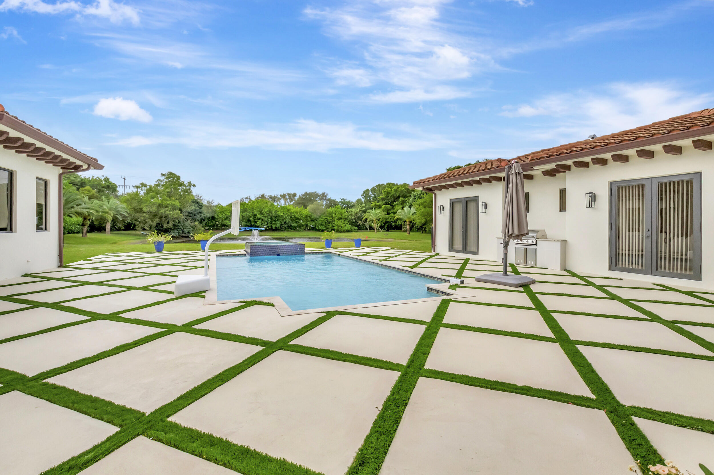 BONIELLOS ACRES - Residential