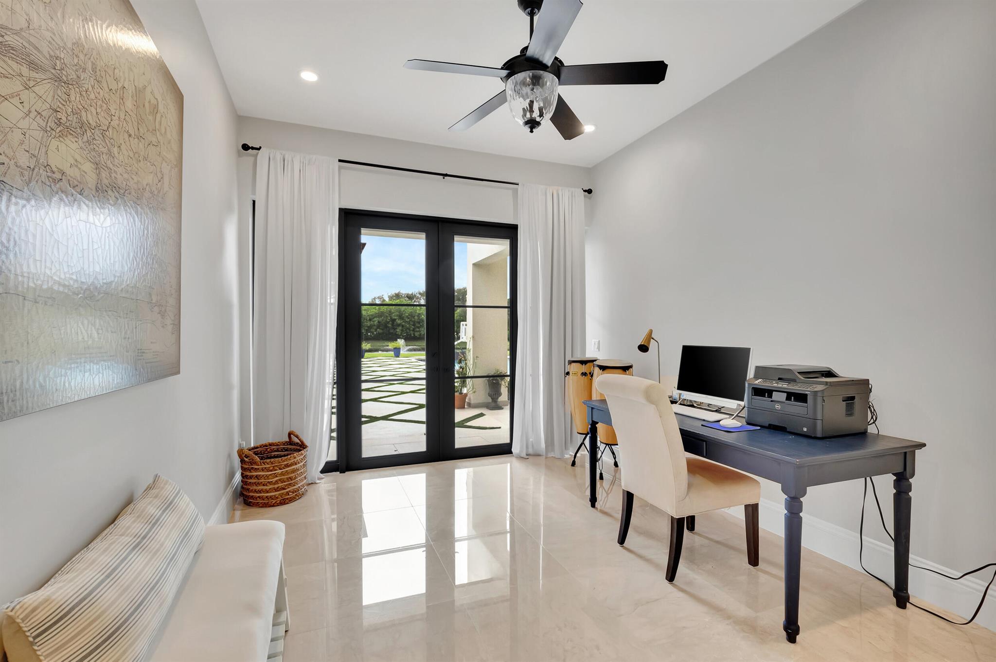 BONIELLOS ACRES - Residential