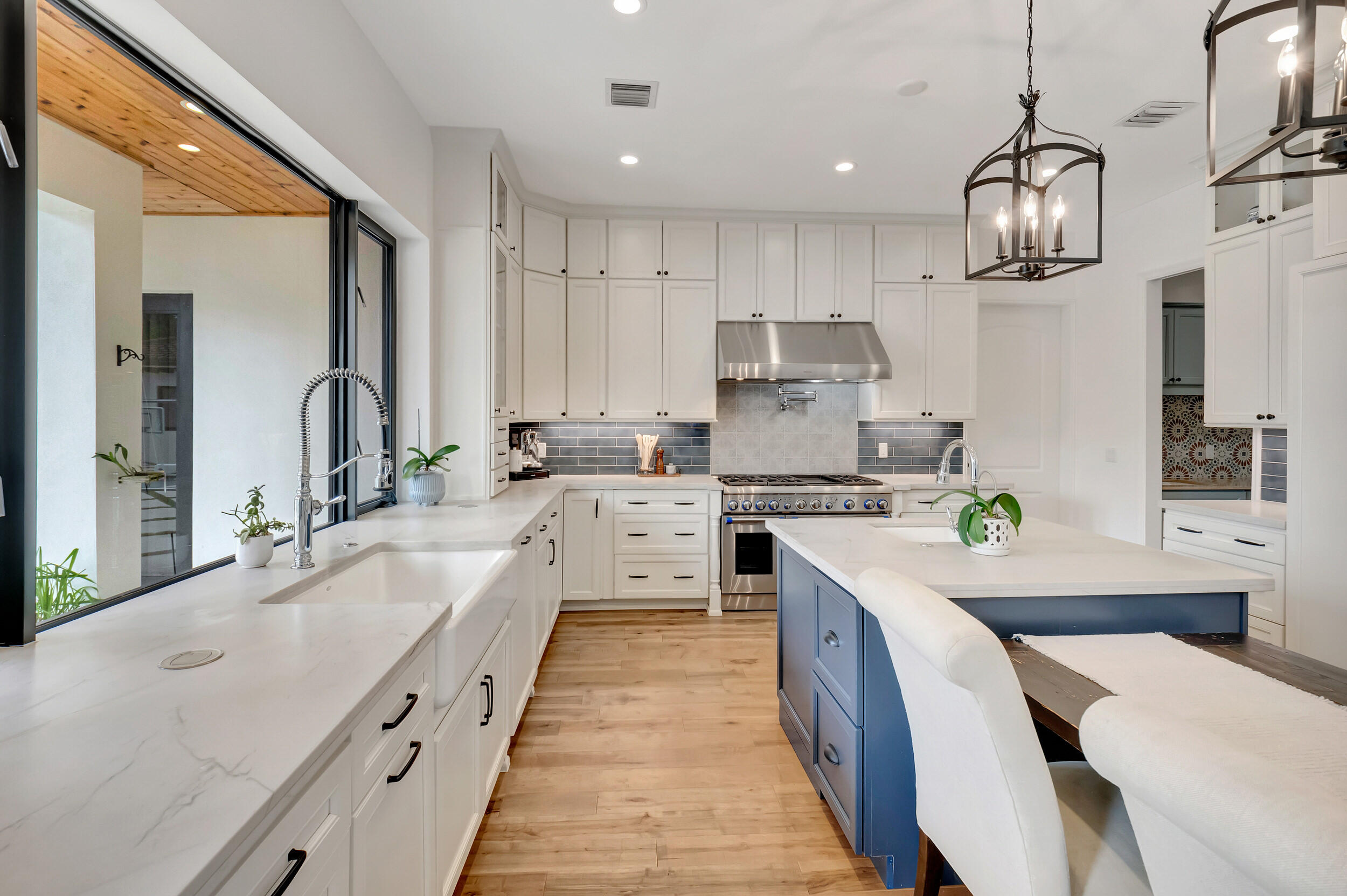 BONIELLOS ACRES - Residential