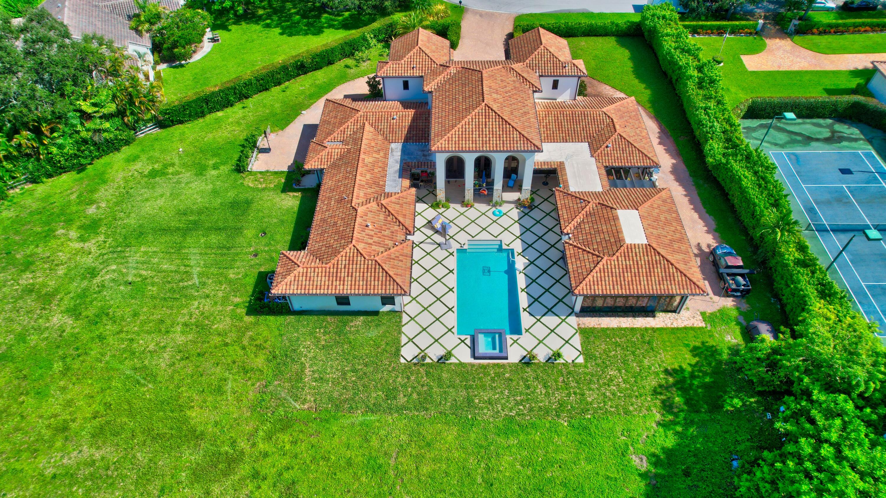 BONIELLOS ACRES - Residential