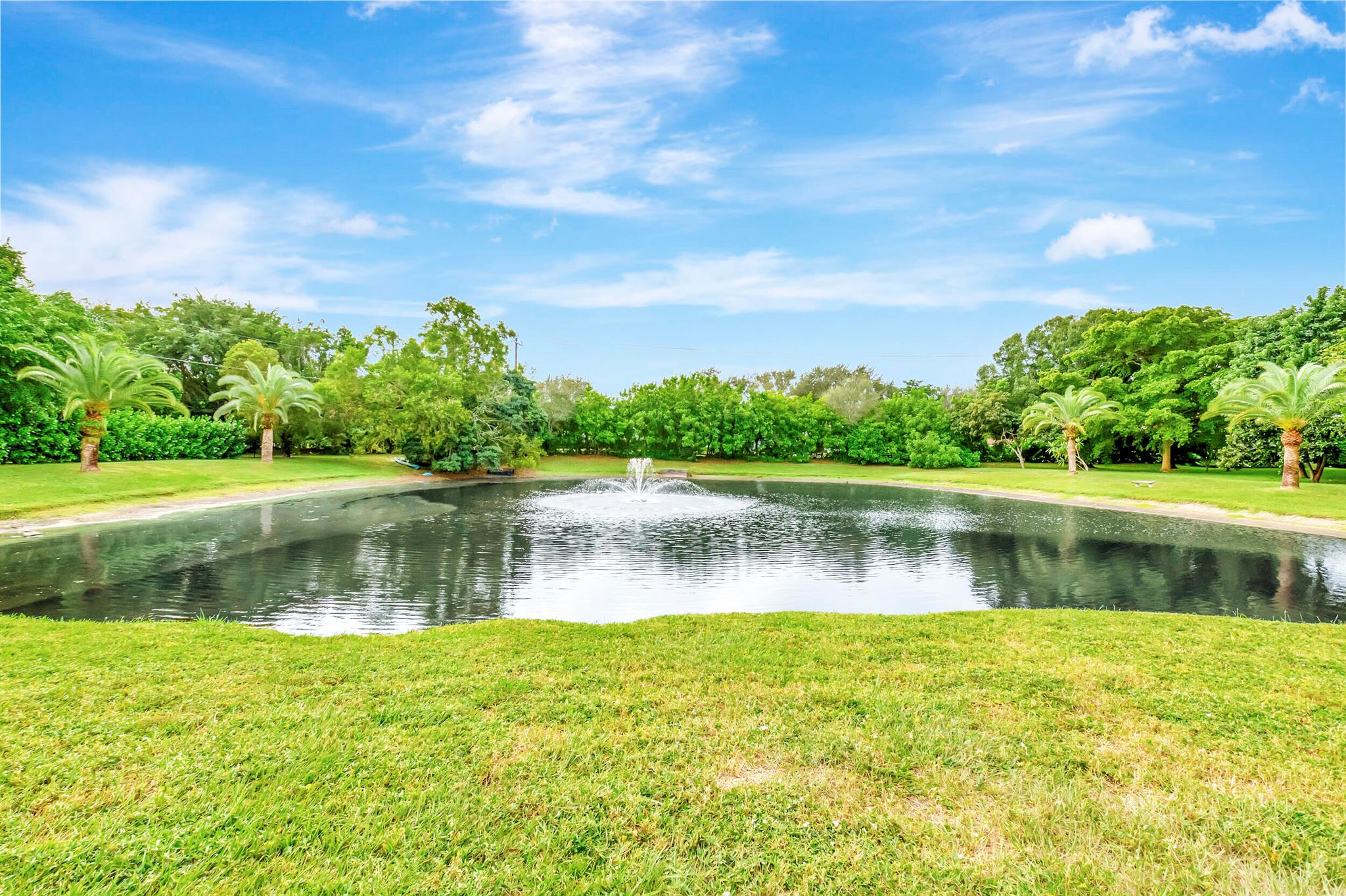 BONIELLOS ACRES - Residential