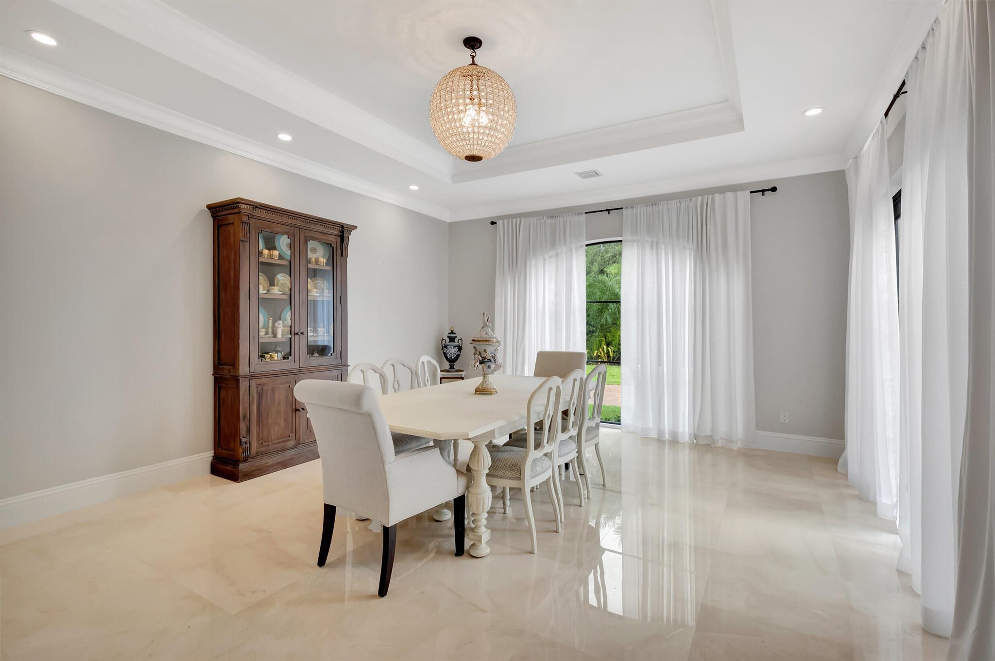 BONIELLOS ACRES - Residential