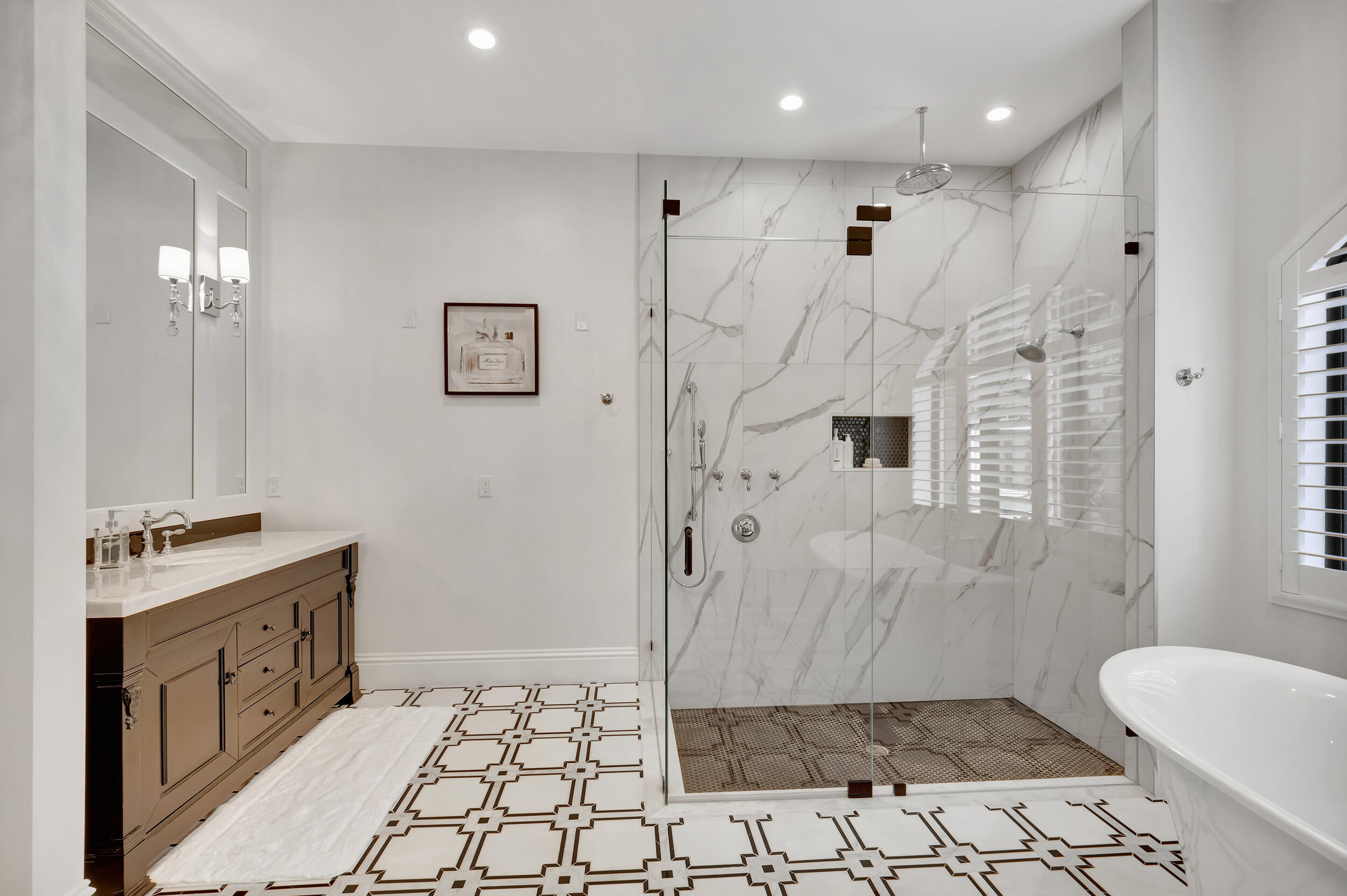 BONIELLOS ACRES - Residential