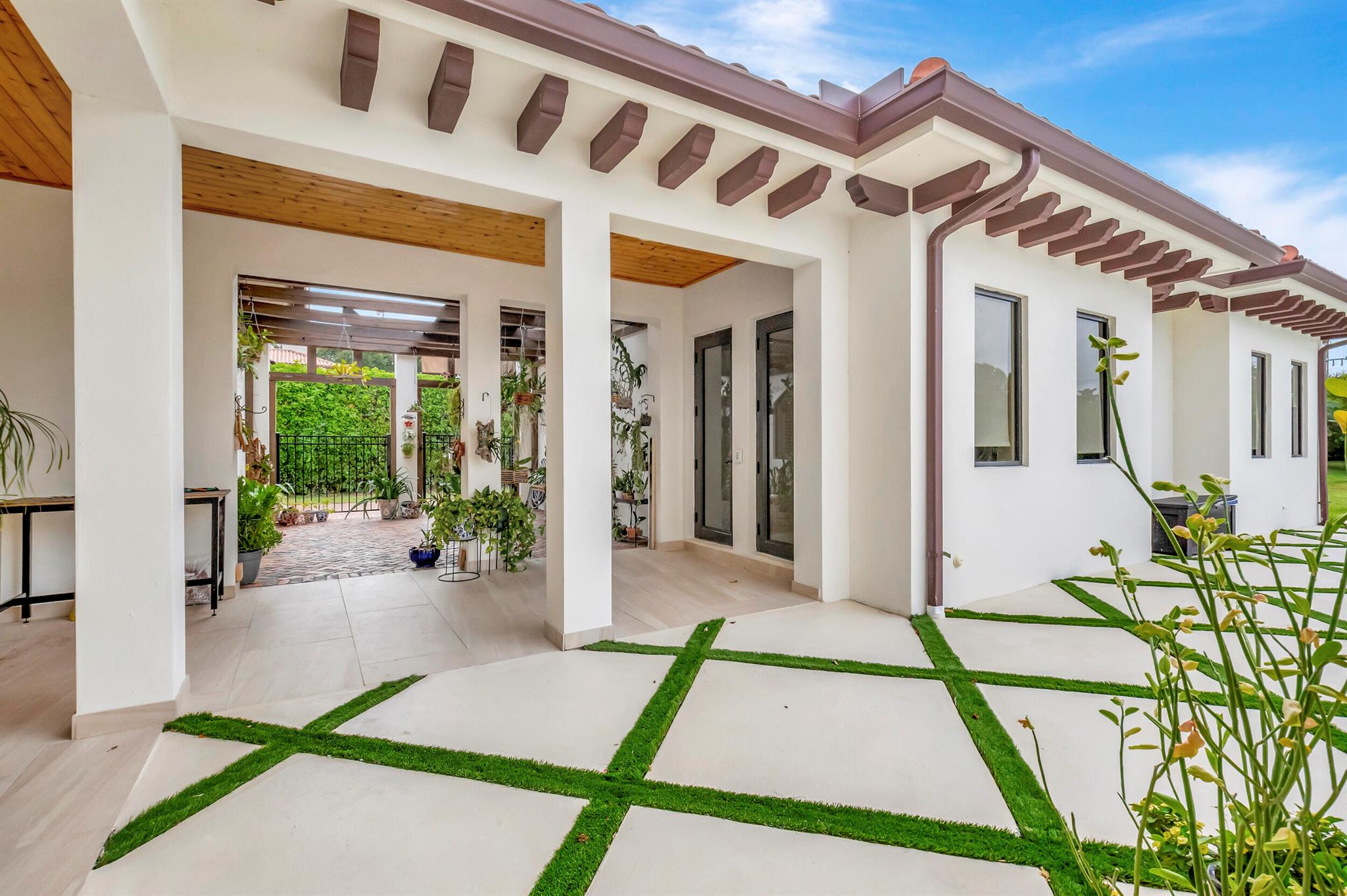 BONIELLOS ACRES - Residential