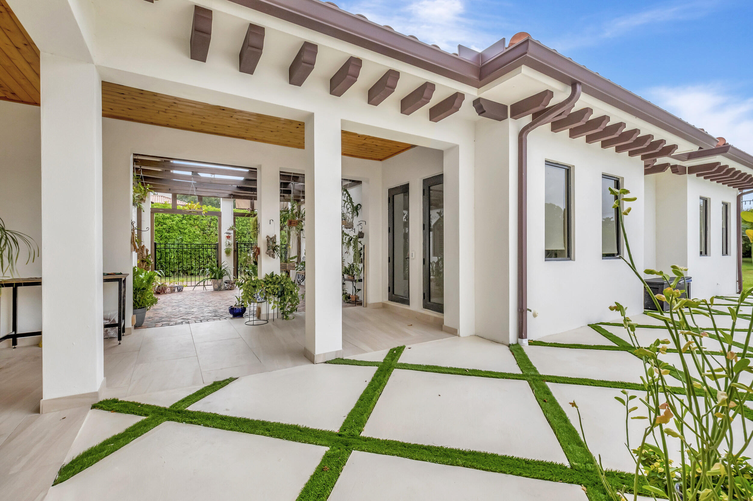 BONIELLOS ACRES - Residential