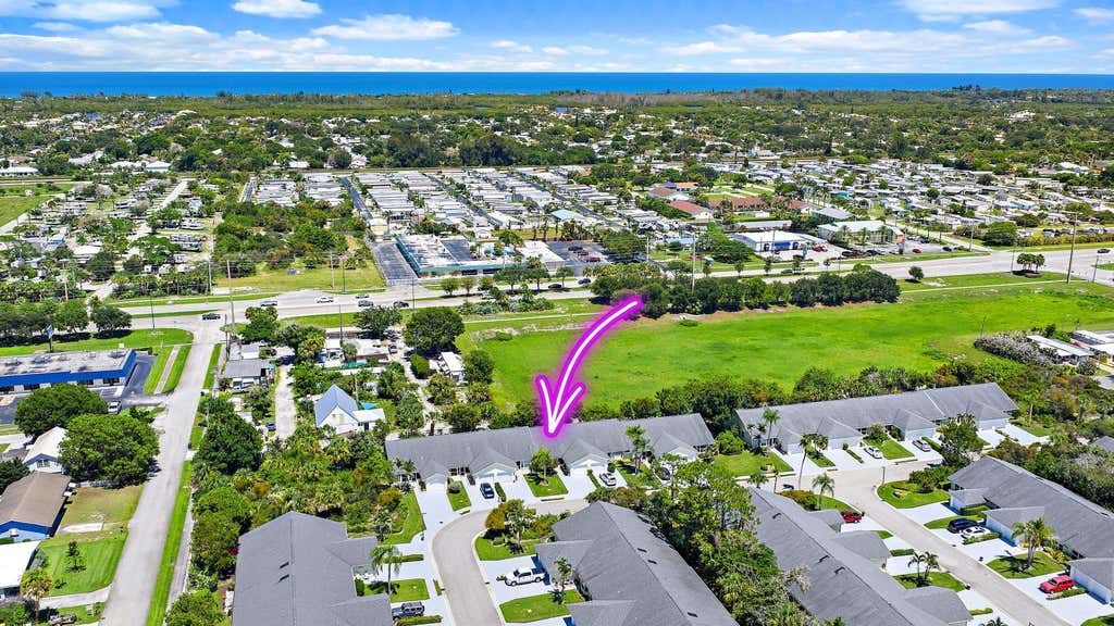 Photo of 11139 SE Sea Pines Circle, Hobe Sound, FL 33455 (MLS # B26063790)