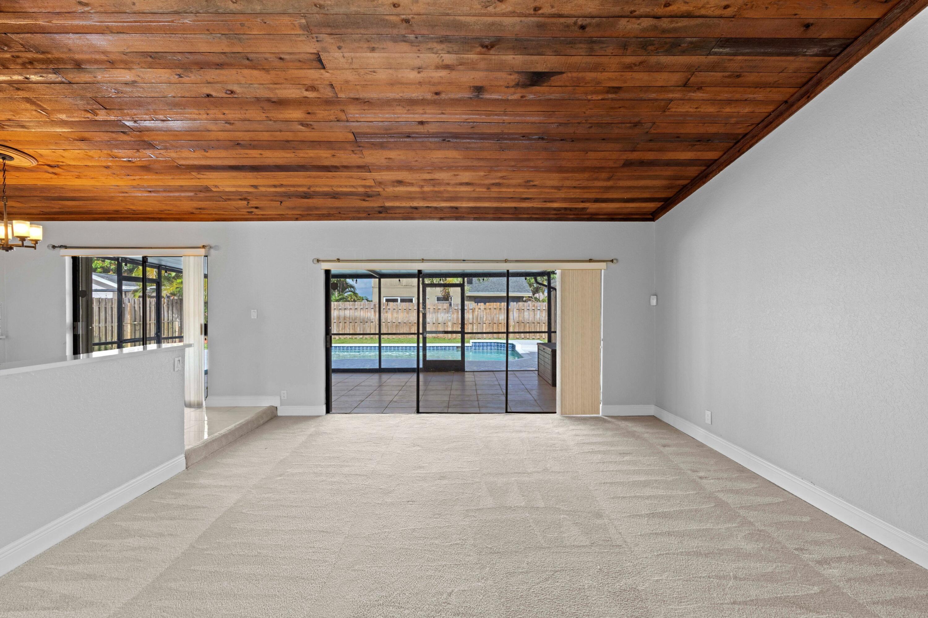 701 NW 48th Avenue