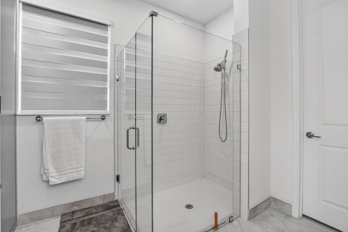 CRYSTAL LAKE - Residential