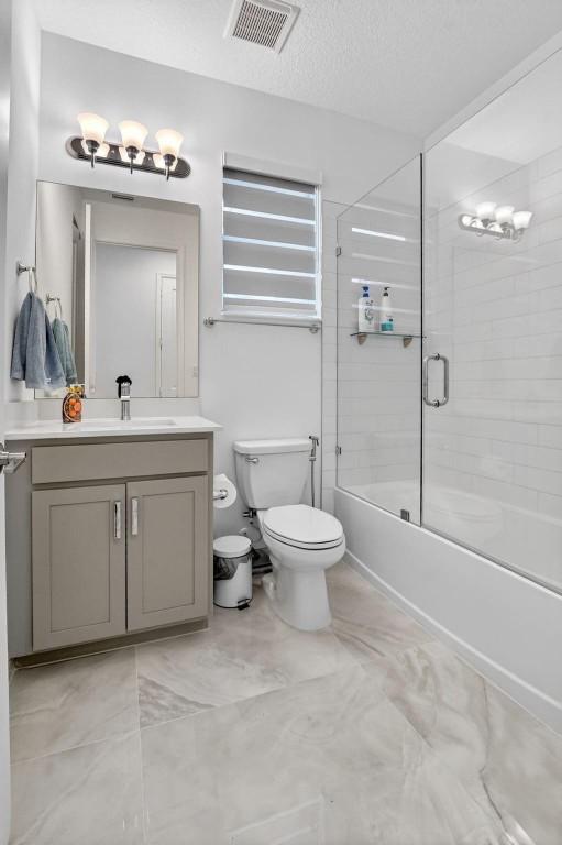 CRYSTAL LAKE - Residential