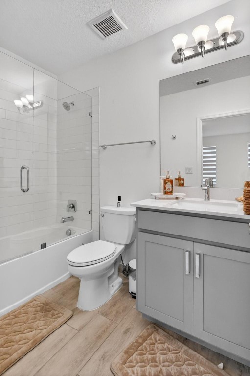 CRYSTAL LAKE - Residential