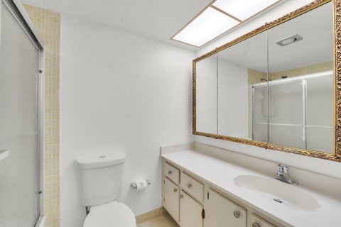 Tiny photo for 301 Cambridge Road #202, Hollywood, FL 33024 (MLS # B26050039)