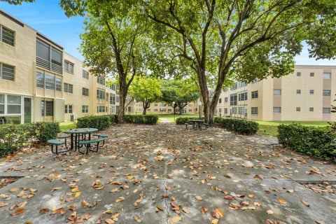 Tiny photo for 301 Cambridge Road #202, Hollywood, FL 33024 (MLS # B26050039)