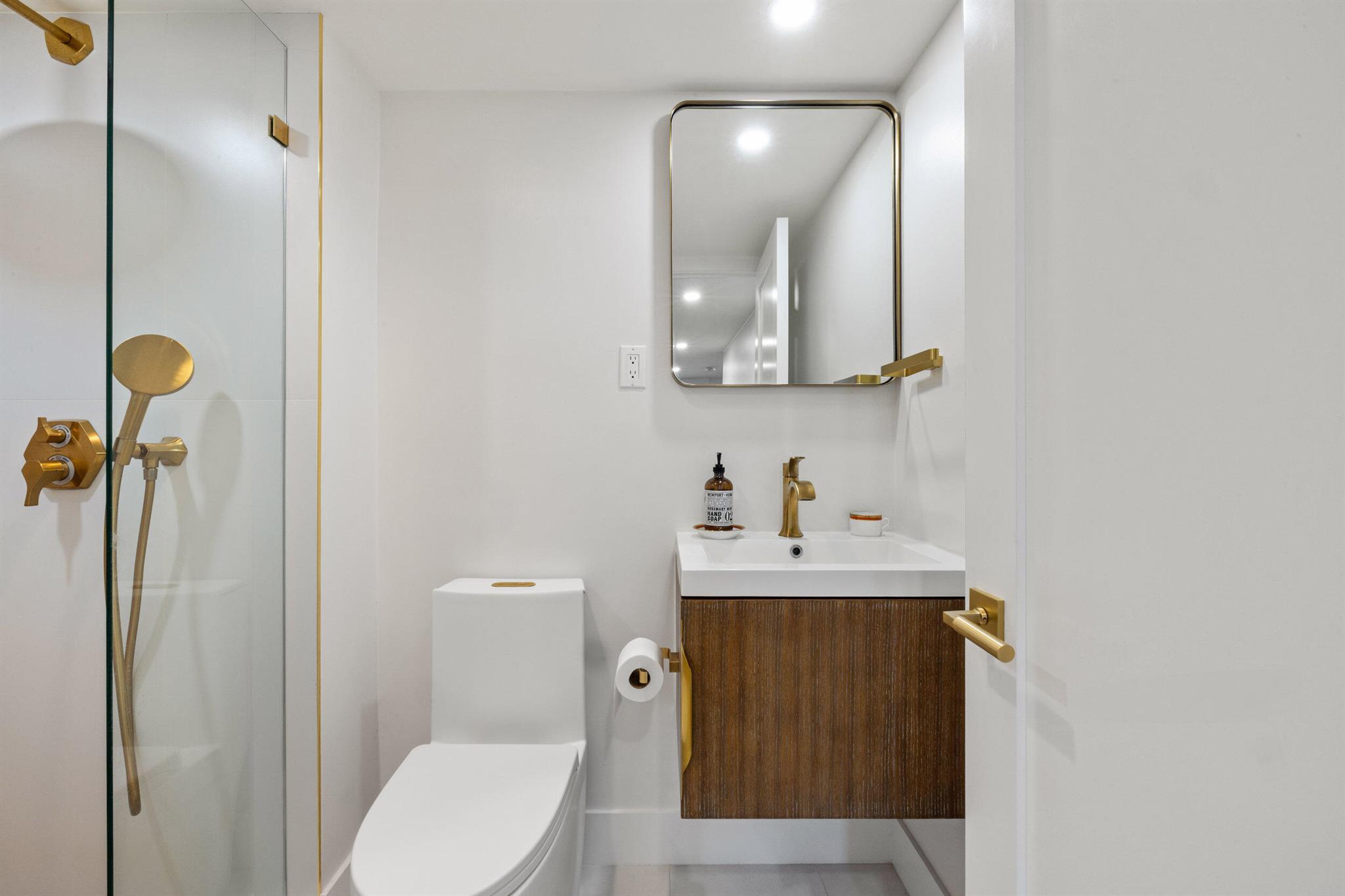 WATERVIEW TOWERS CONDO - Residential